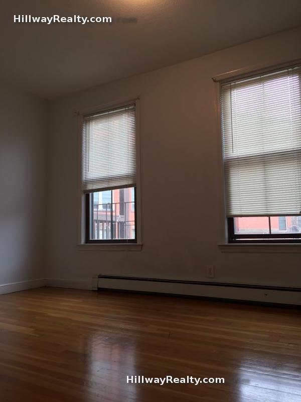 7 Wigglesworth St, Mission Hill