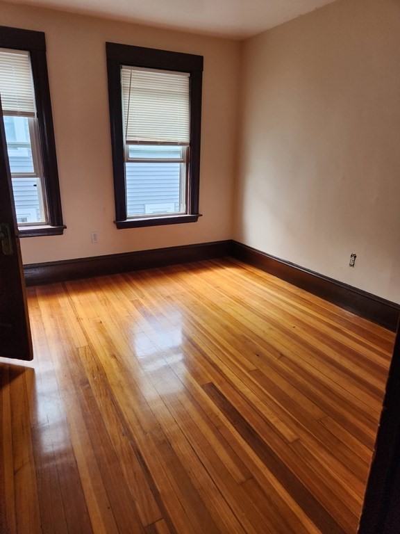 16 Vermont Ave, West Somerville