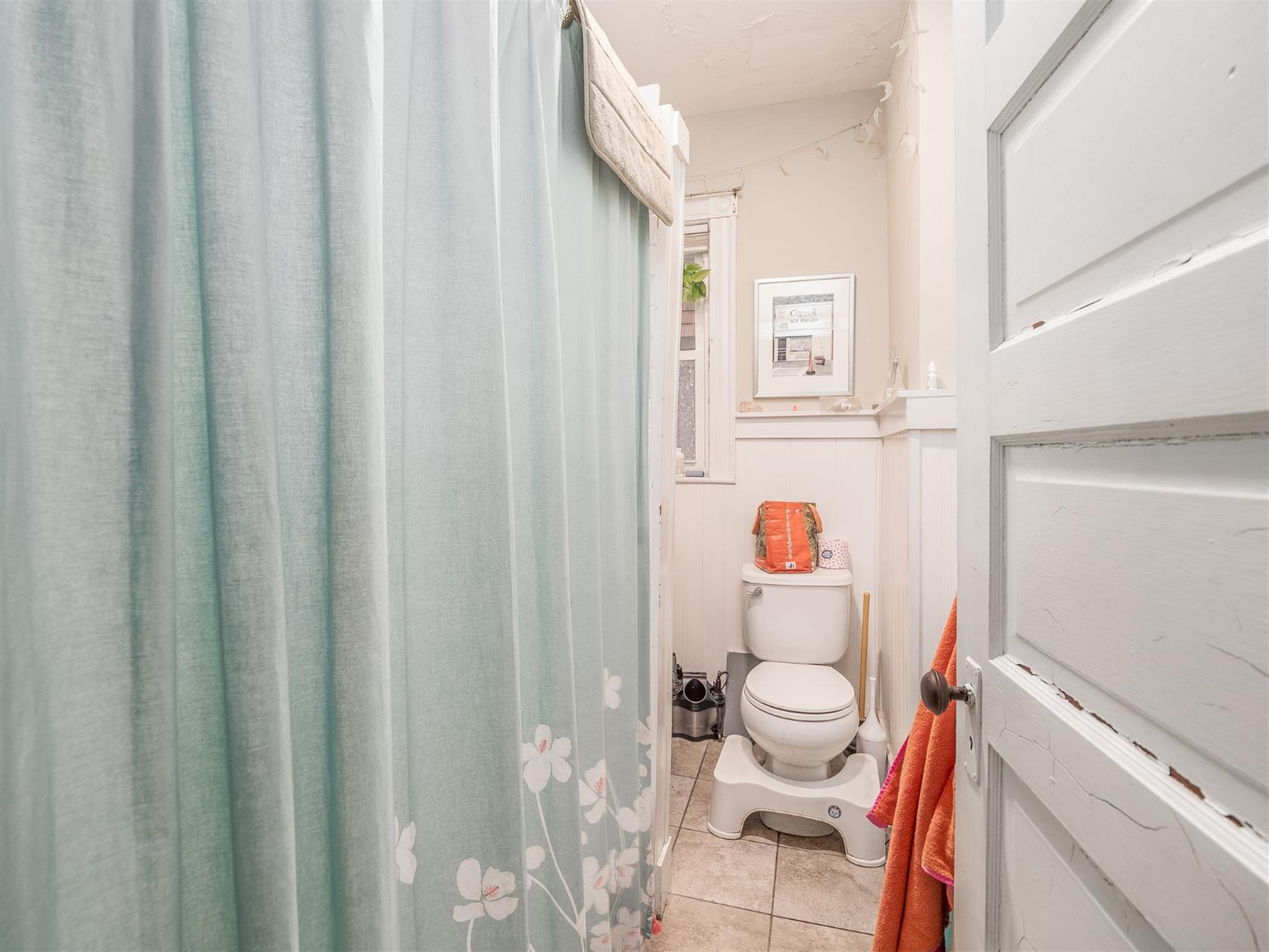 81 Bristol Rd, Medford