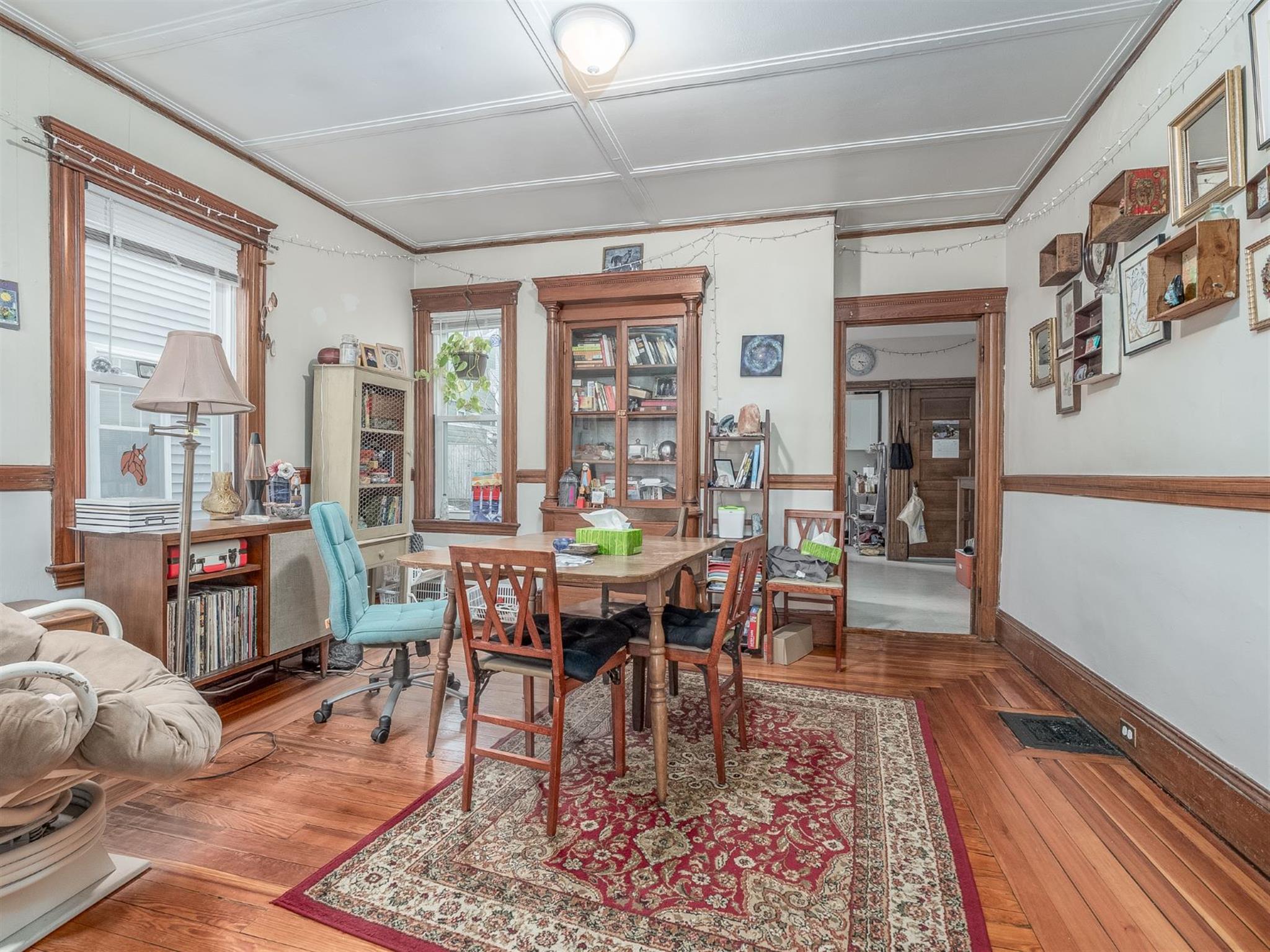 81 Bristol Rd, Medford