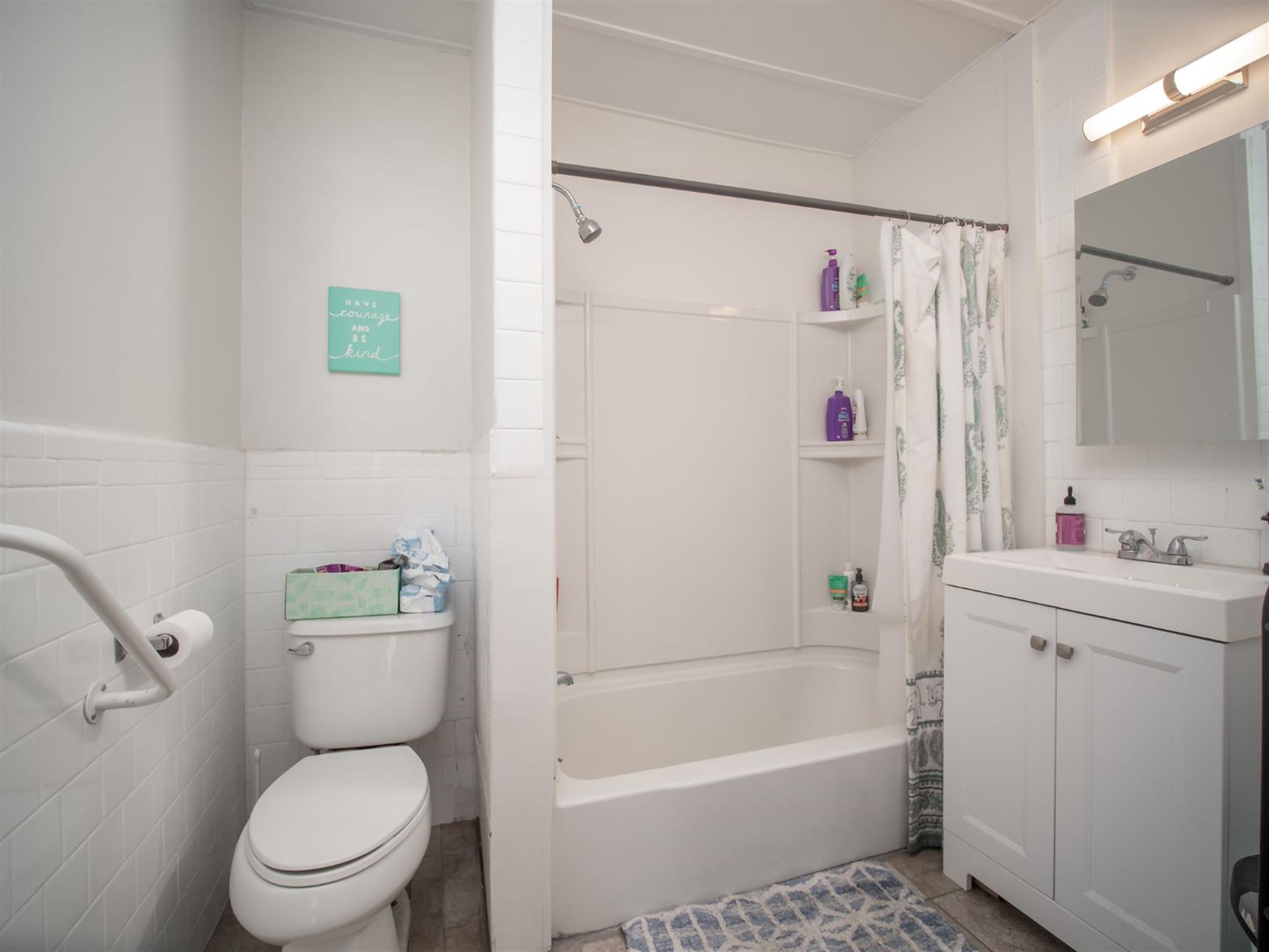 81 Bristol Rd, Medford