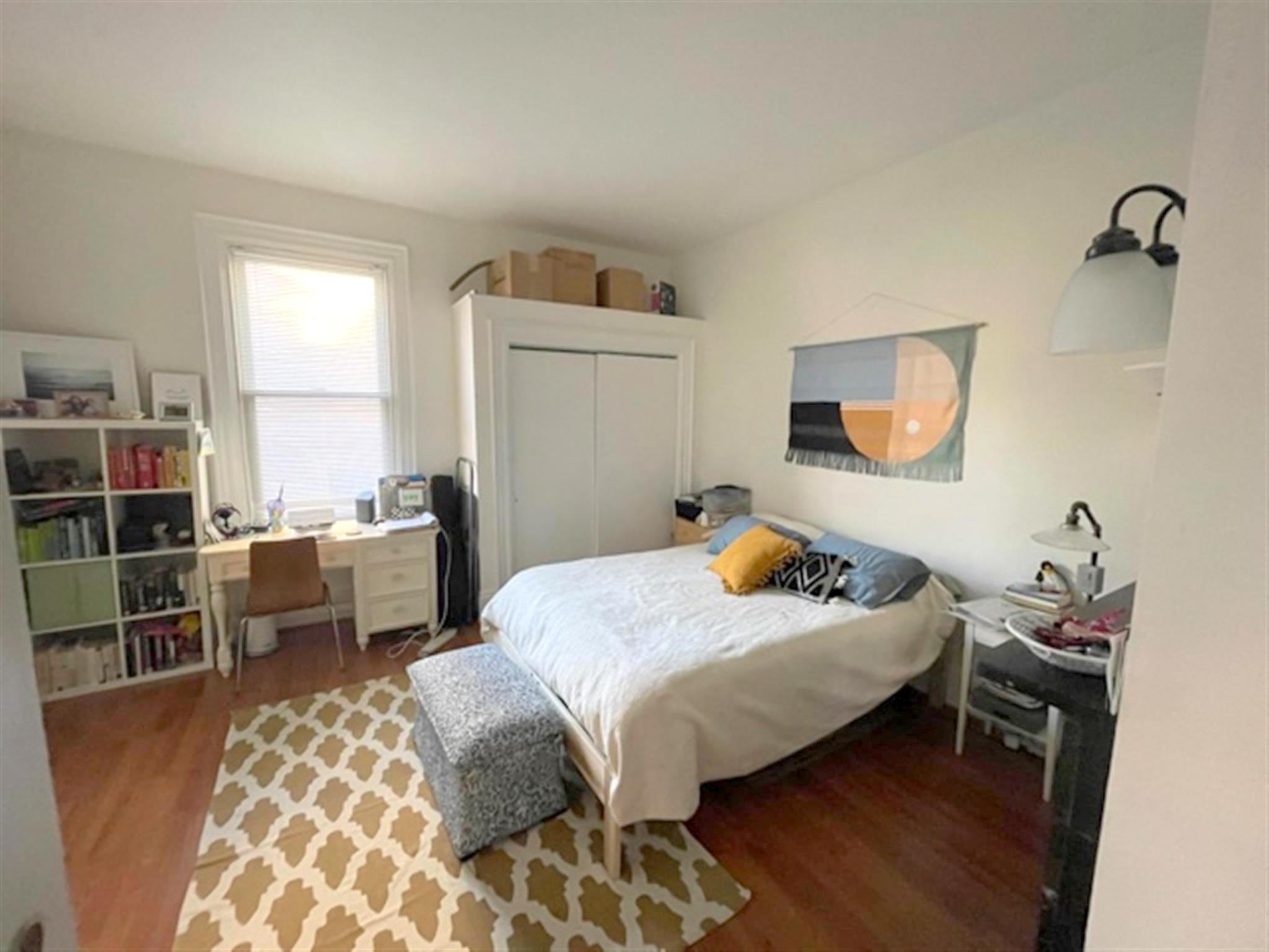 18 Grand View Ave, Union Square