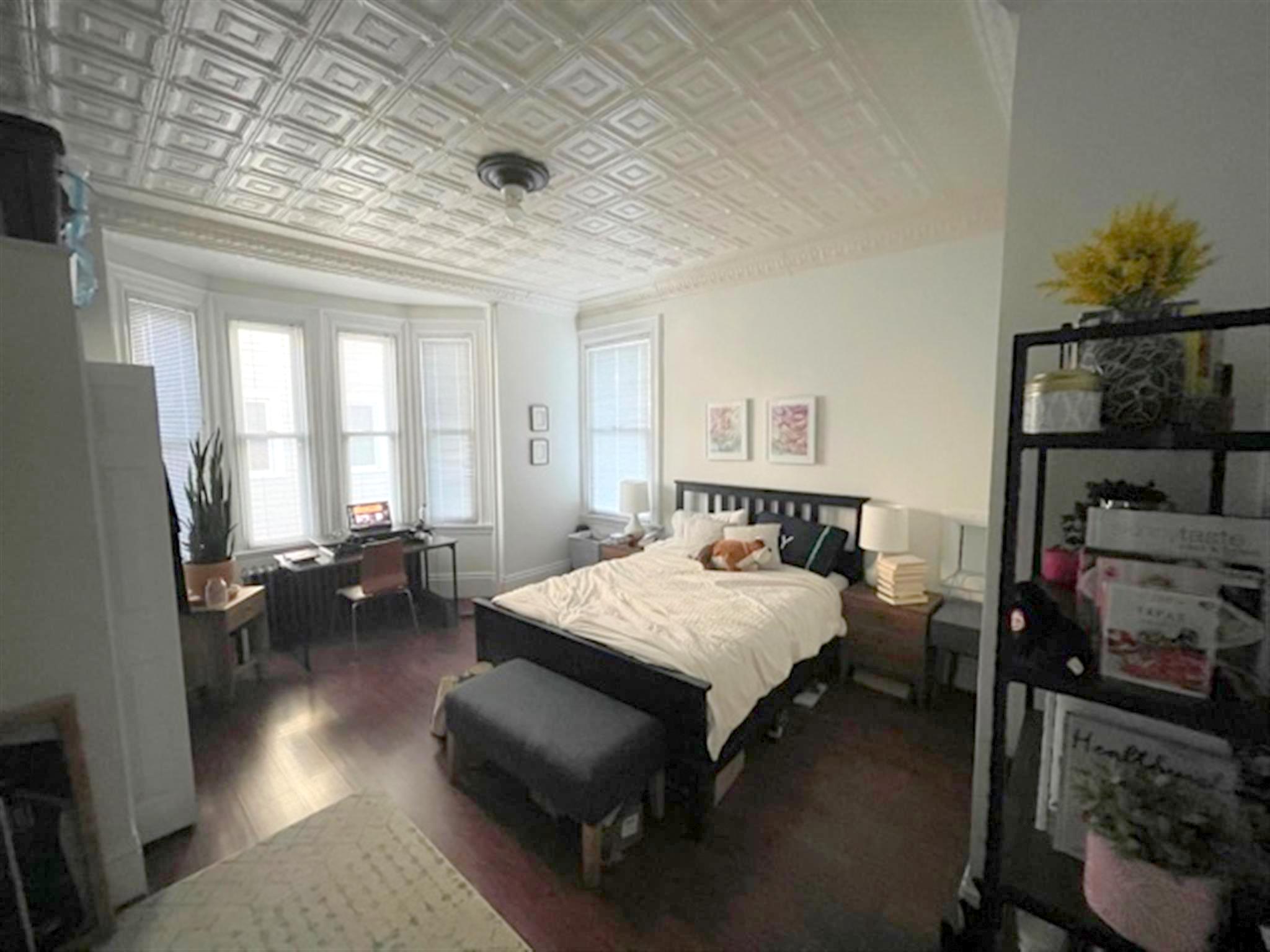 18 Grand View Ave, Union Square