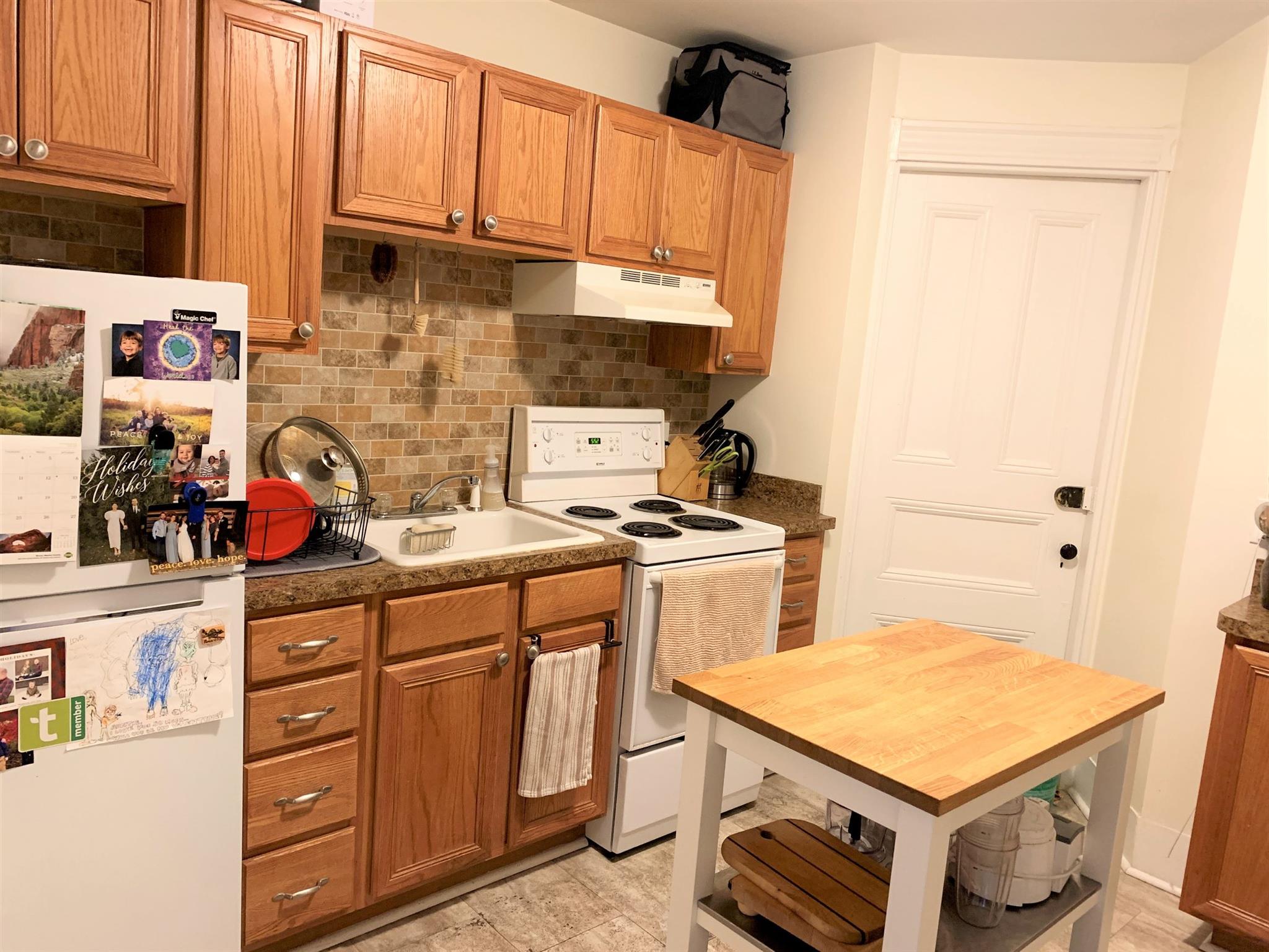 64 Vinal Ave, Union Square