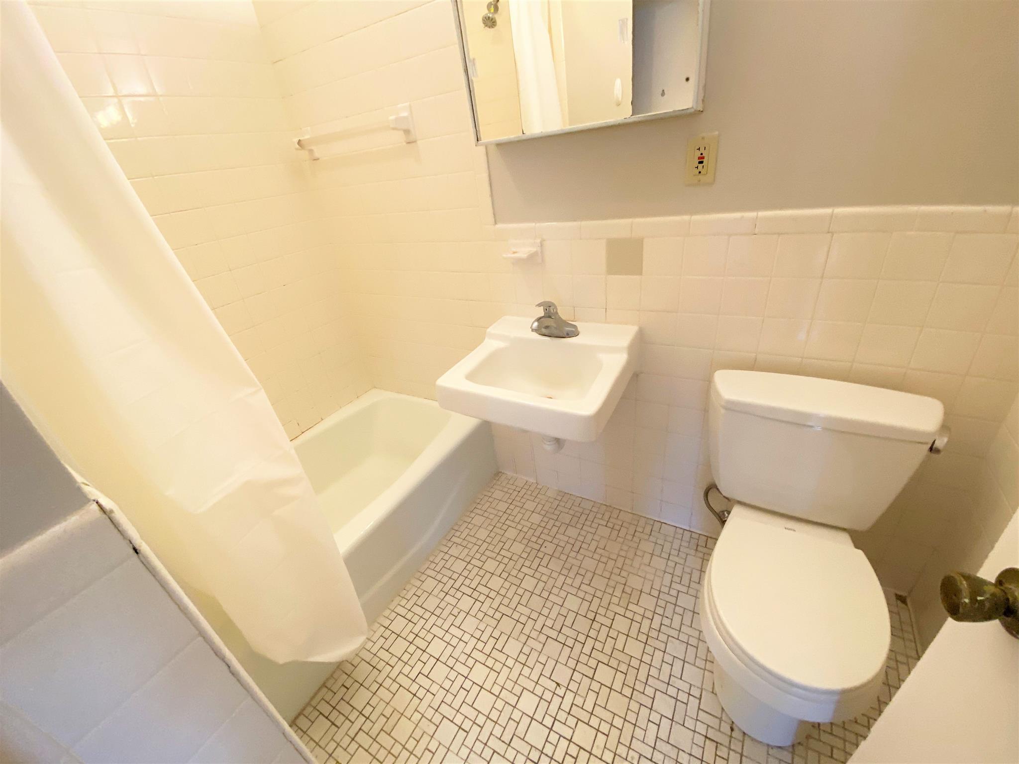 9 Elmer St, Harvard Square