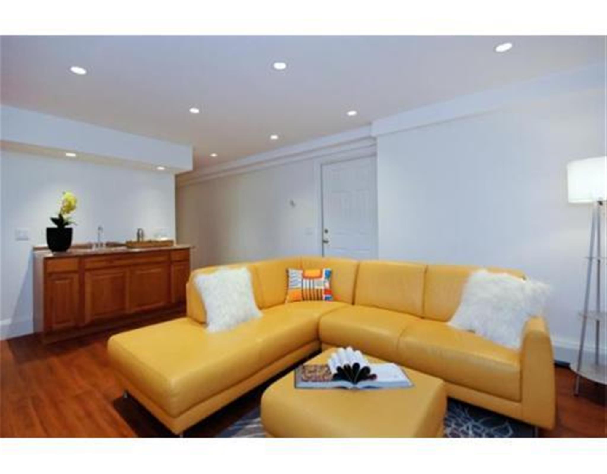 572 High St, Medford