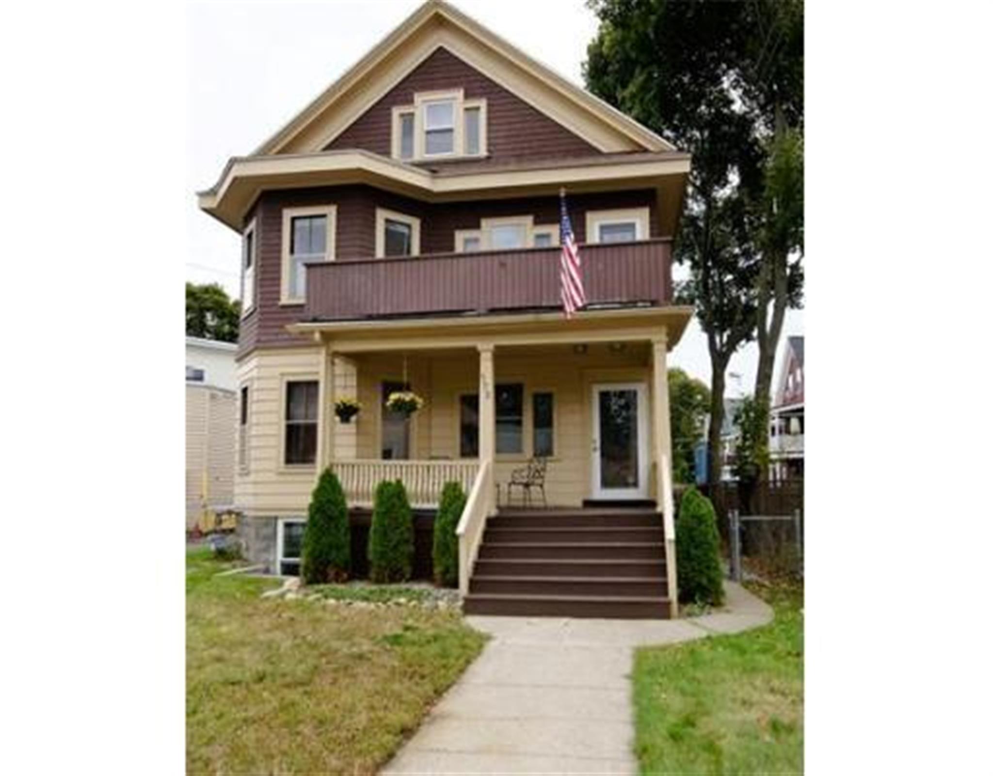 572 High St, Medford