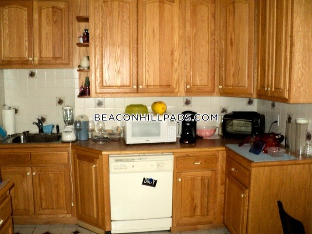 60 Phillips, Beacon Hill