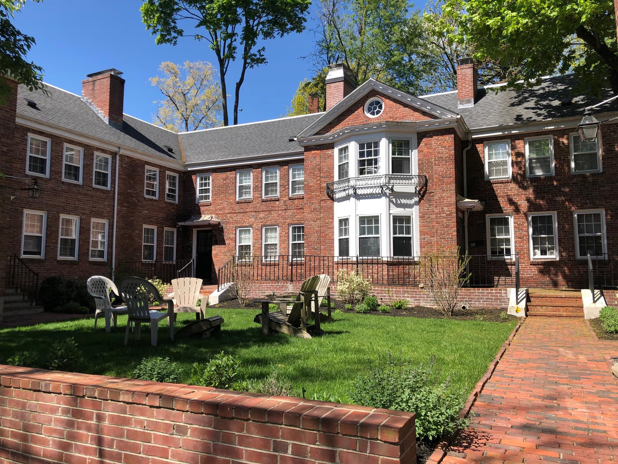 38 Gibson St, Harvard Square