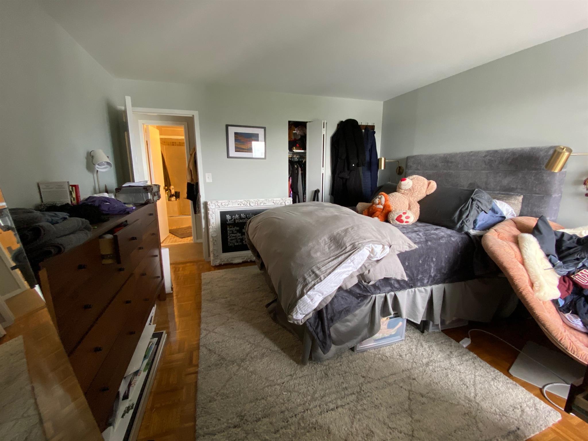 1105 Massachusetts Ave, Harvard Square