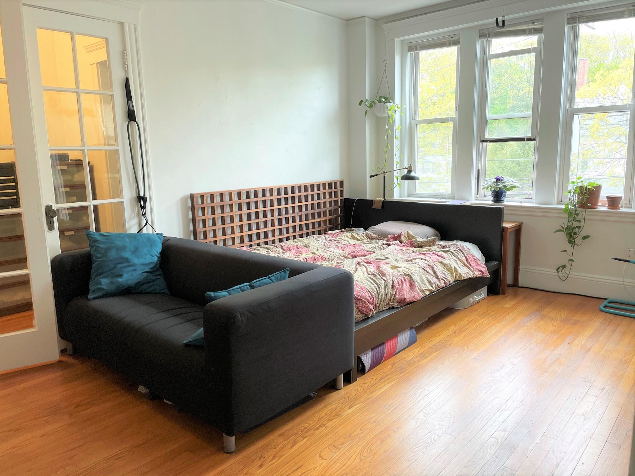 172 Maple St, Malden