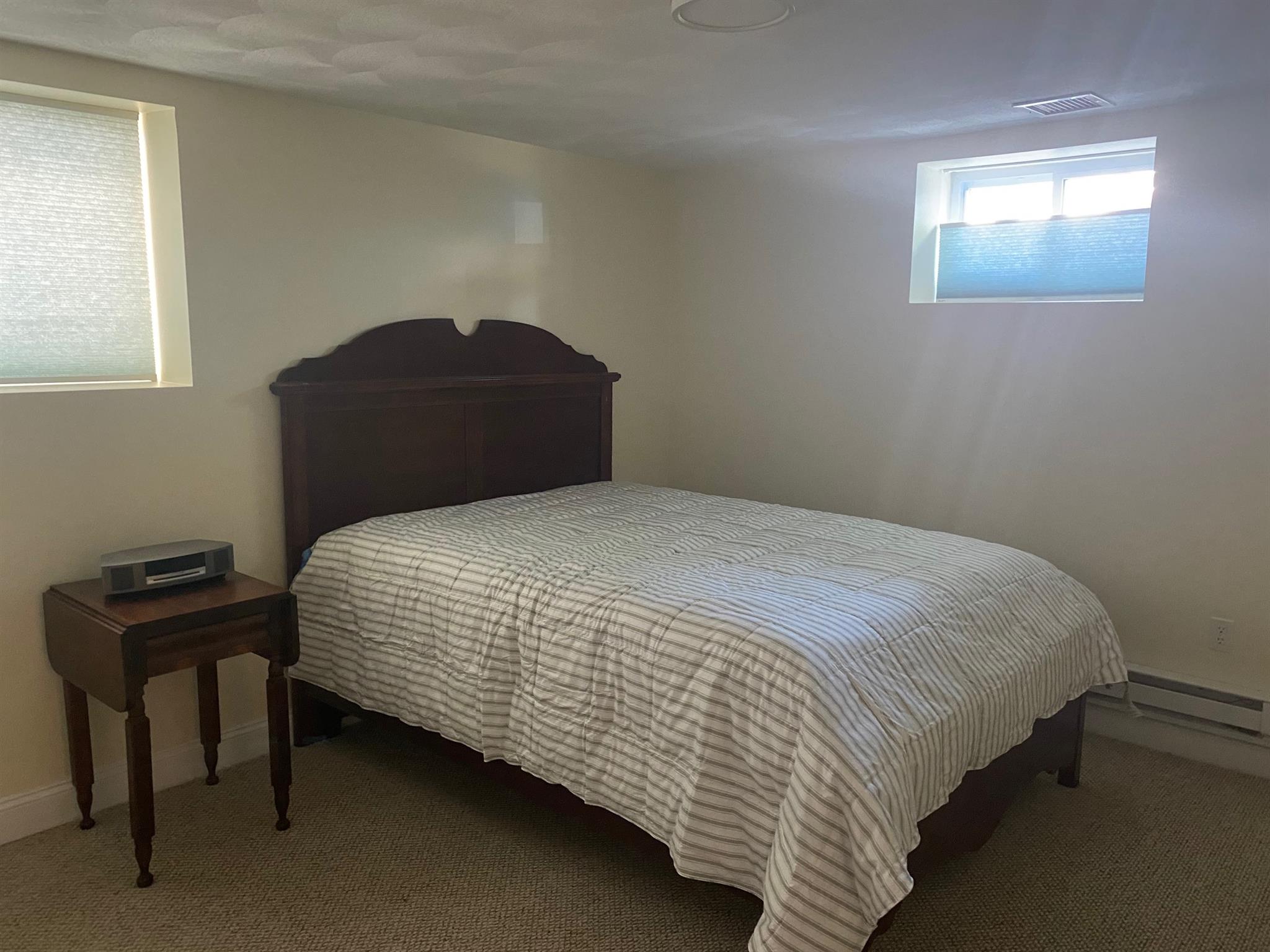 24 Glen St, East Somerville