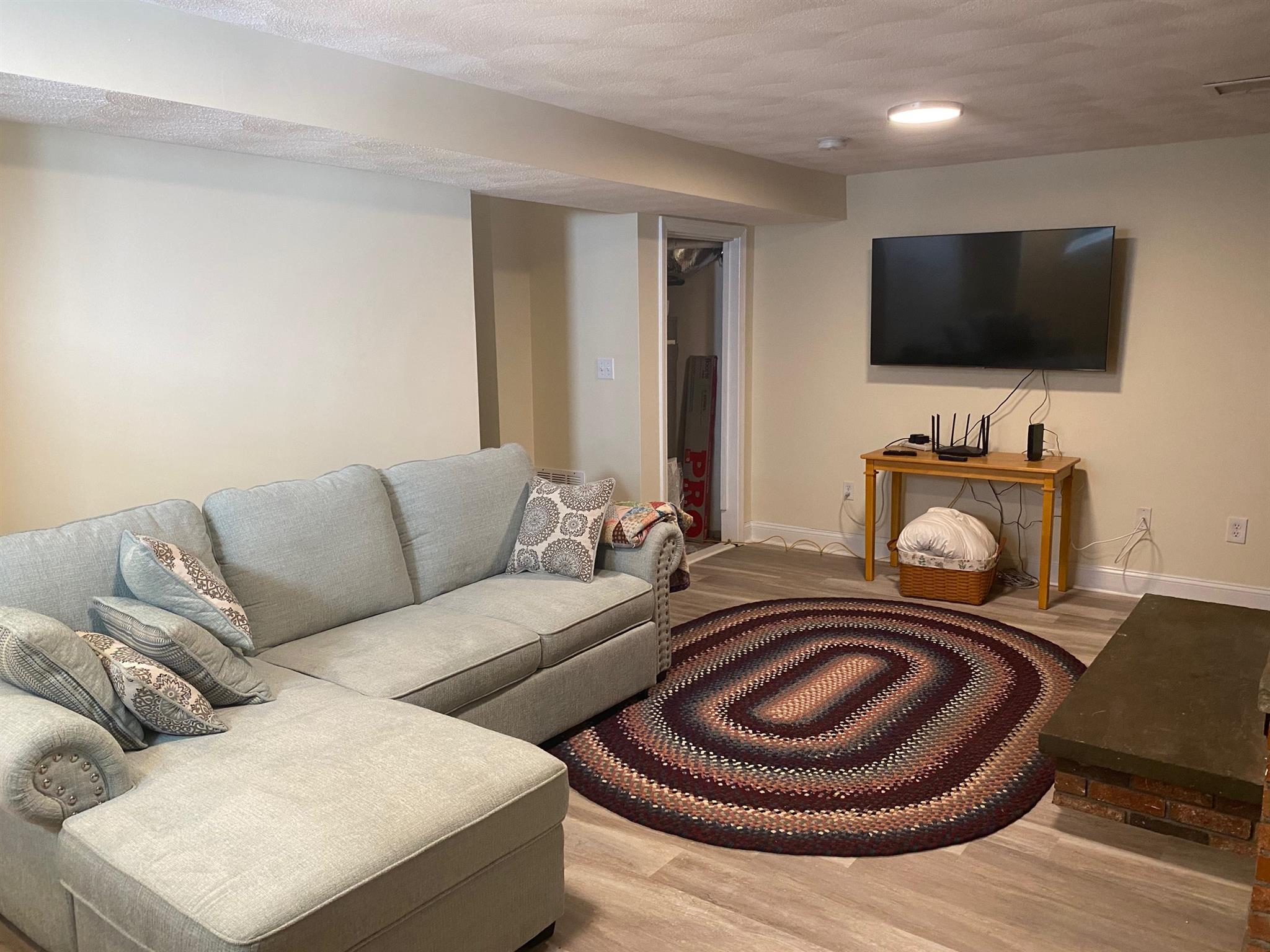 24 Glen St, East Somerville