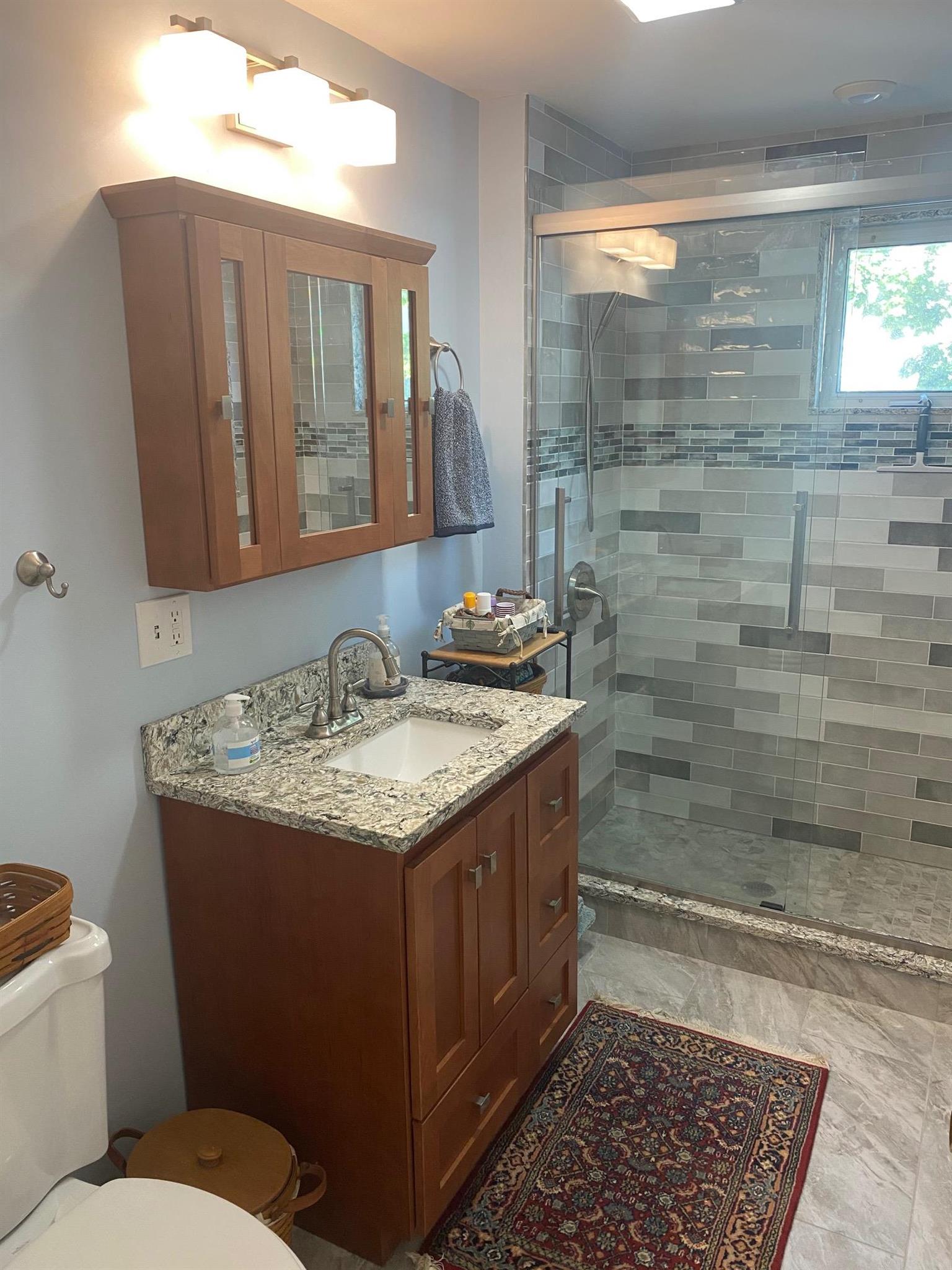 24 Glen St, East Somerville