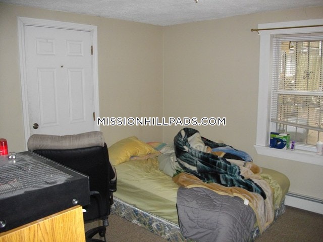 12 Shepherd Ave, Mission Hill