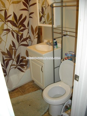 12 Shepherd Ave, Mission Hill