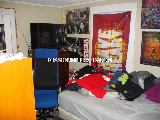 12 Shepherd Ave, Mission Hill