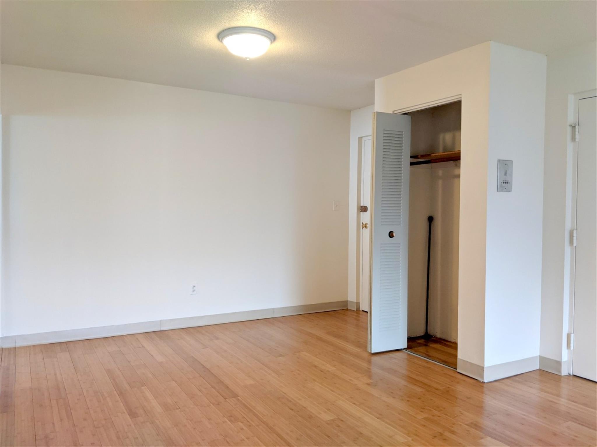 12 Cameron Ave, Davis Square