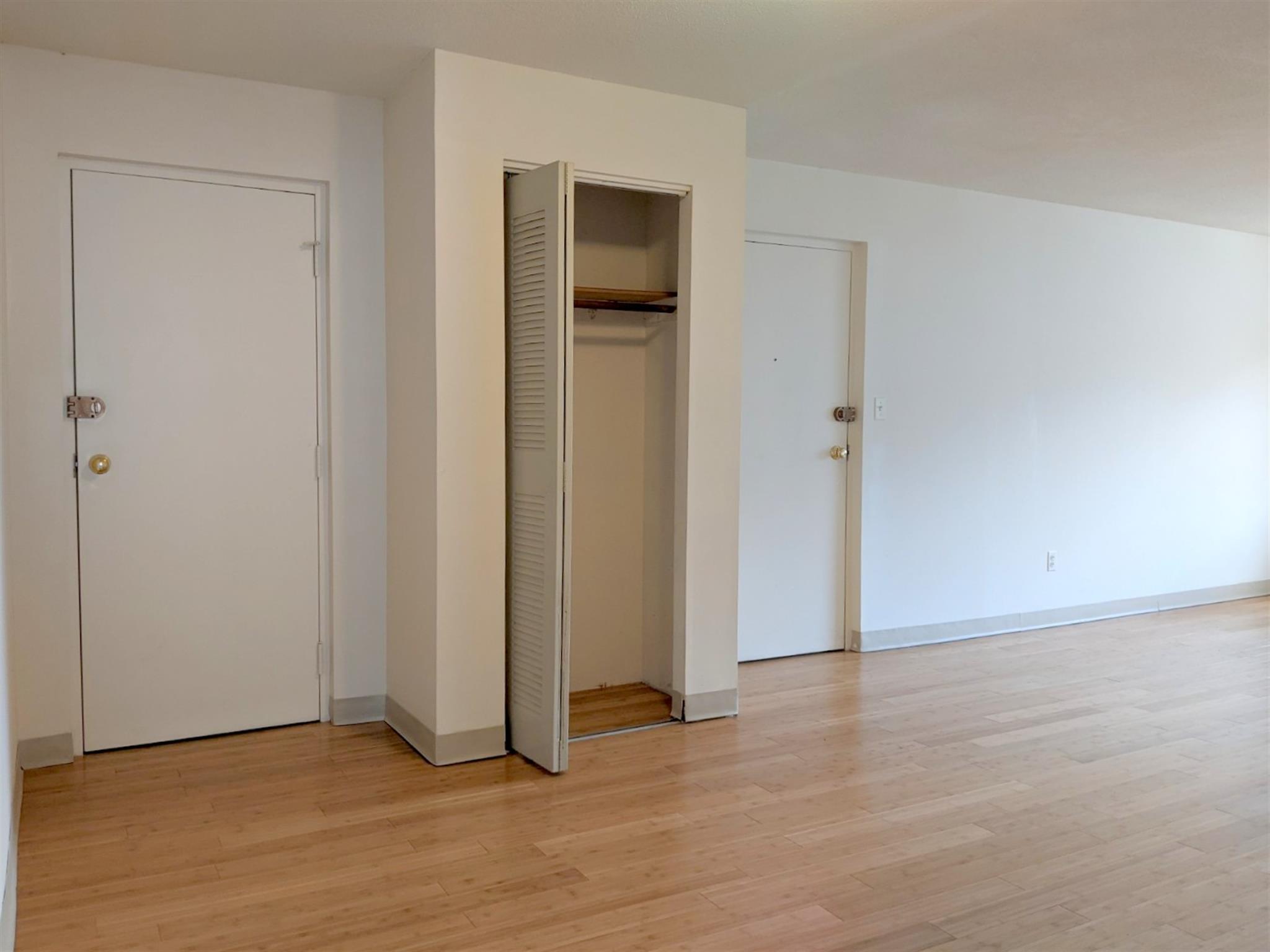 12 Cameron Ave, Davis Square