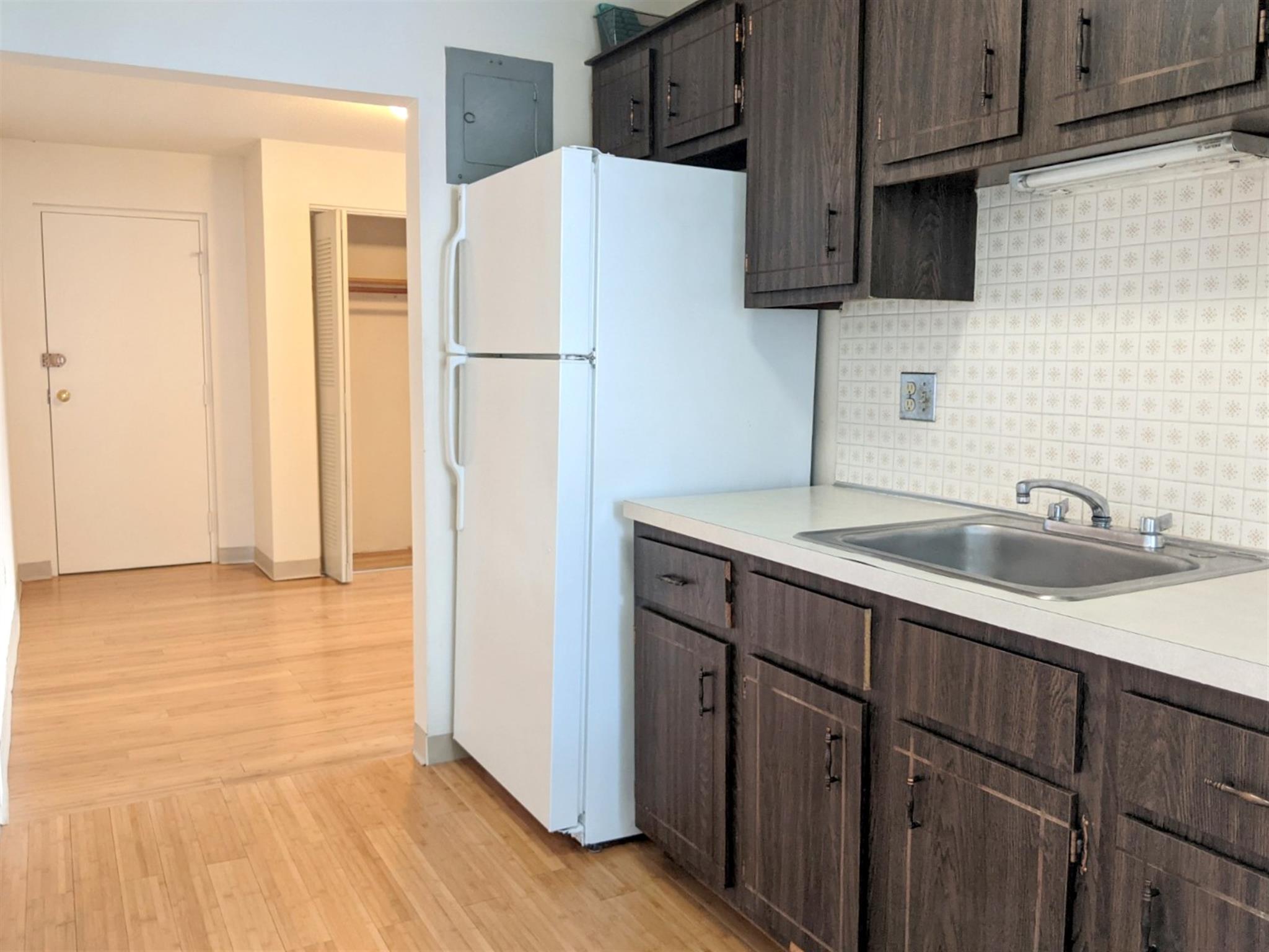 12 Cameron Ave, Davis Square