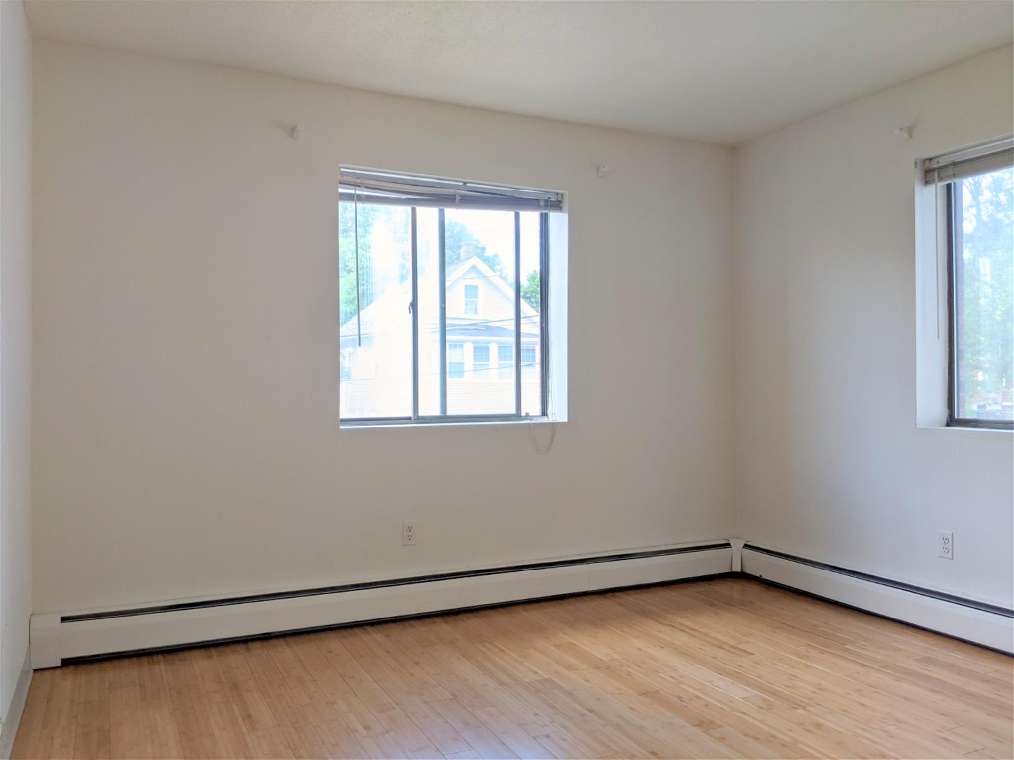 12 Cameron Ave, Davis Square