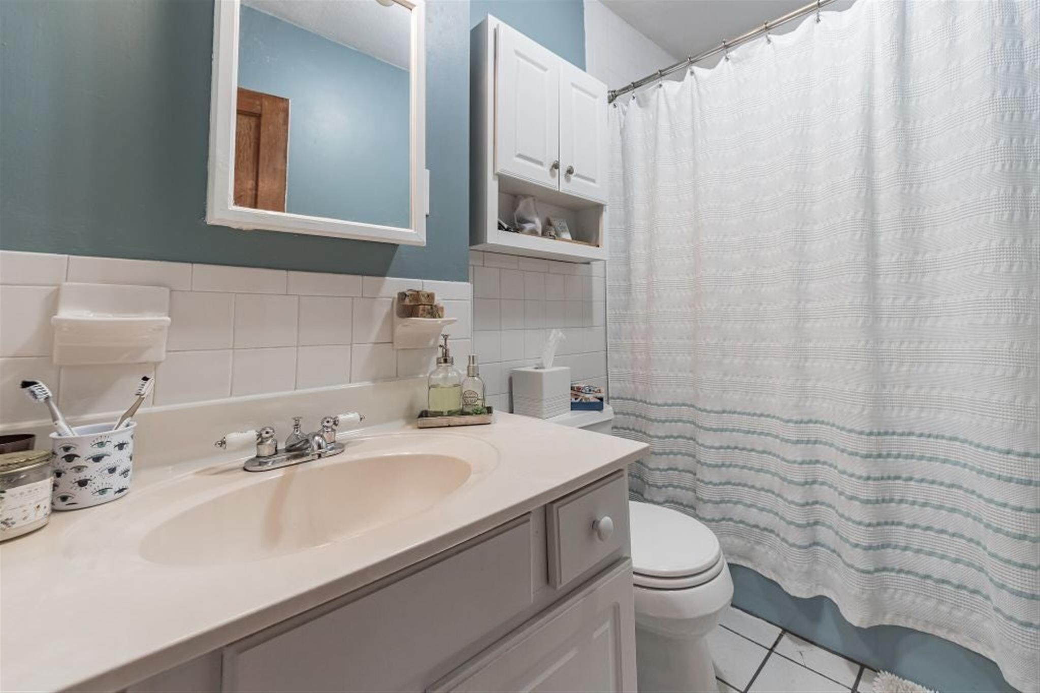 53 Sargent Ave, Gilman Square