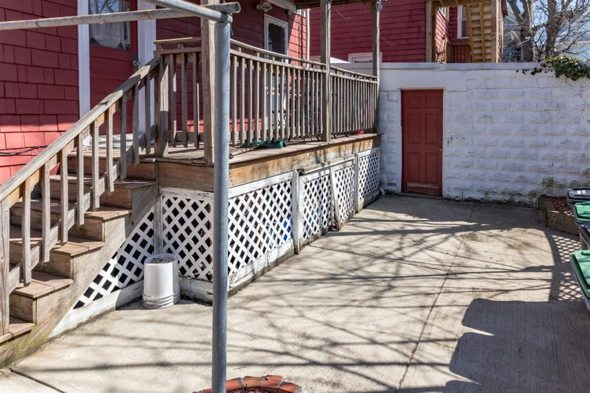 53 Sargent Ave, Gilman Square