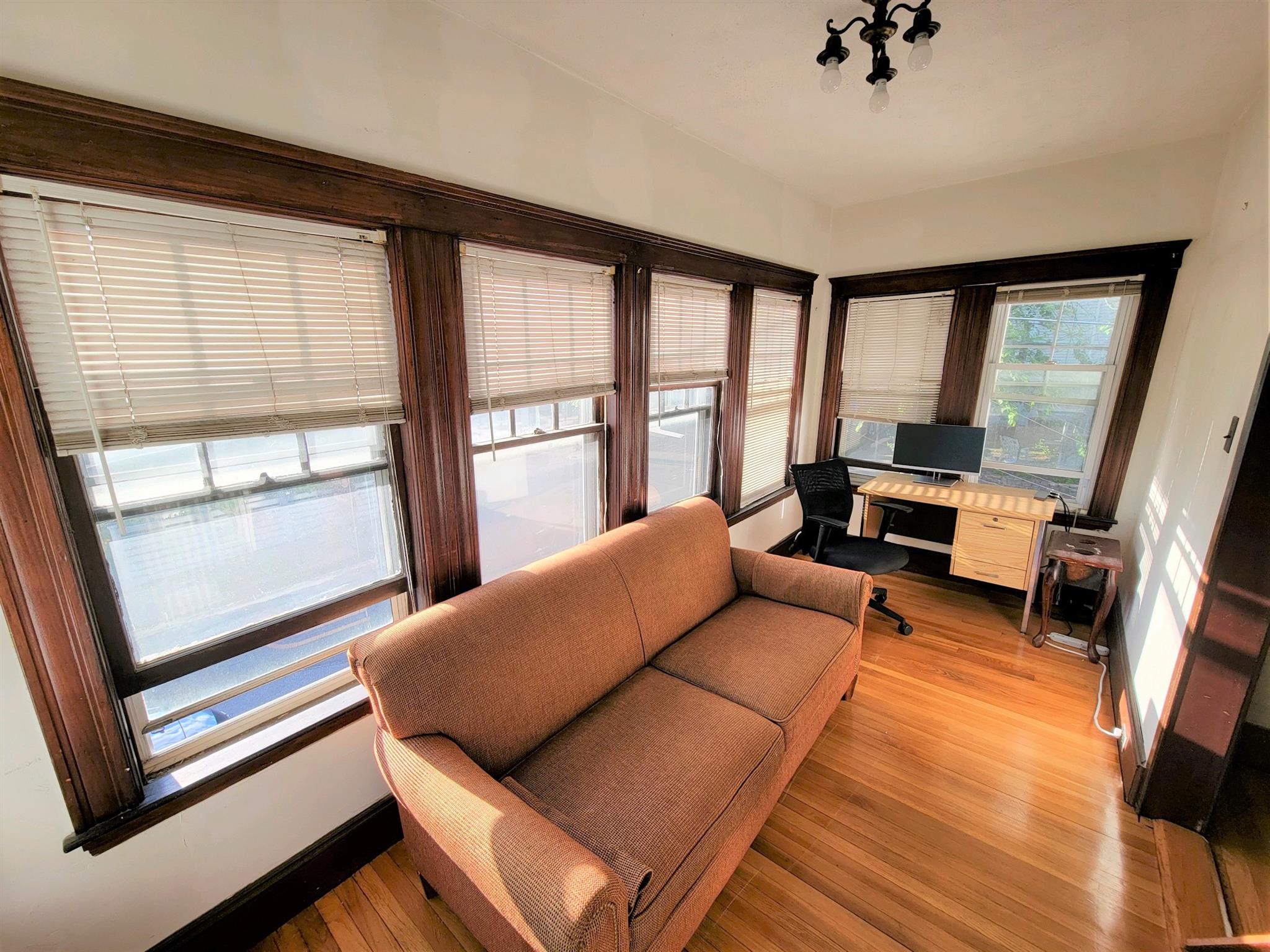 9 Spring St, Porter Square