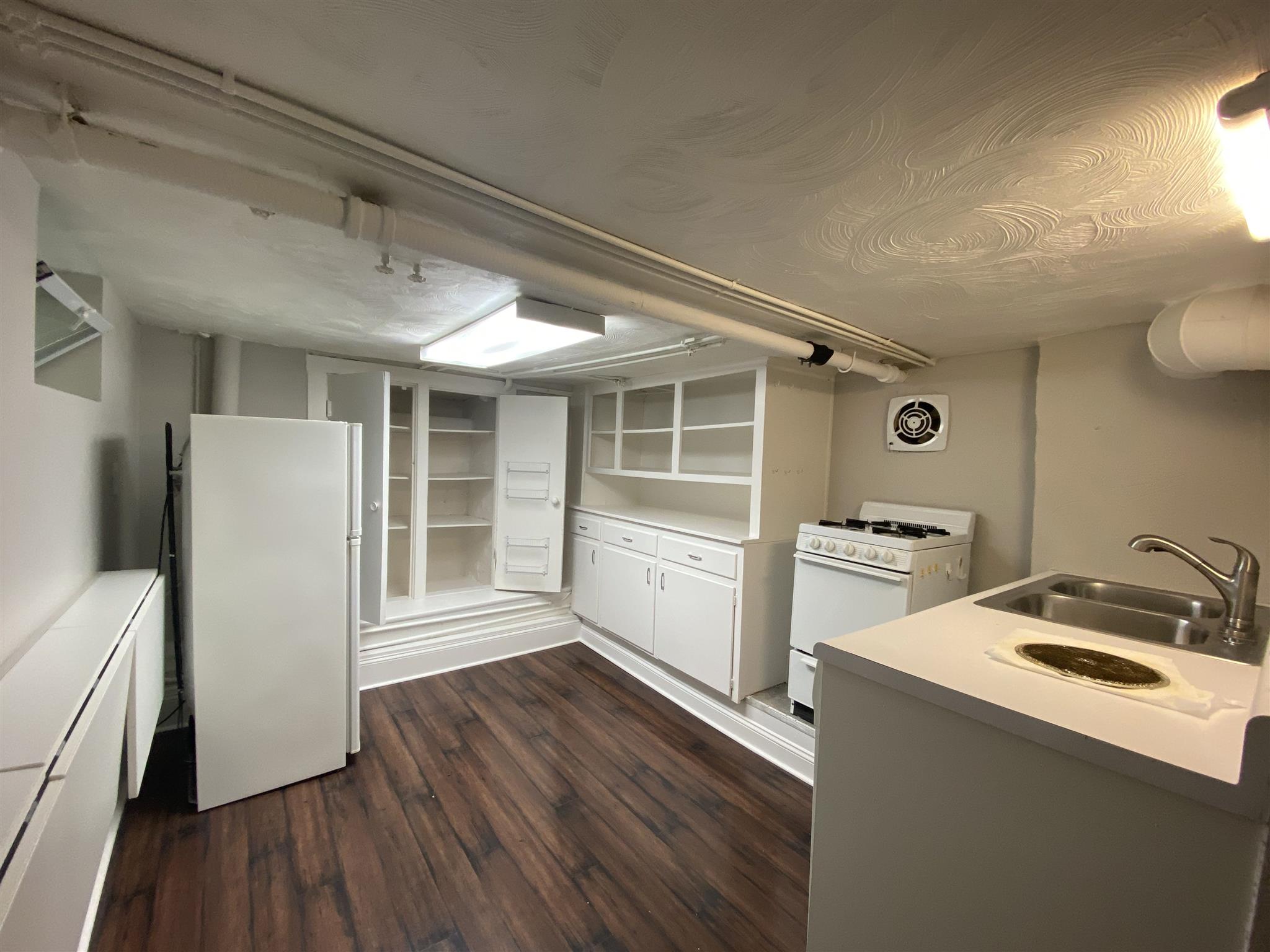 216 Banks St, Harvard Square