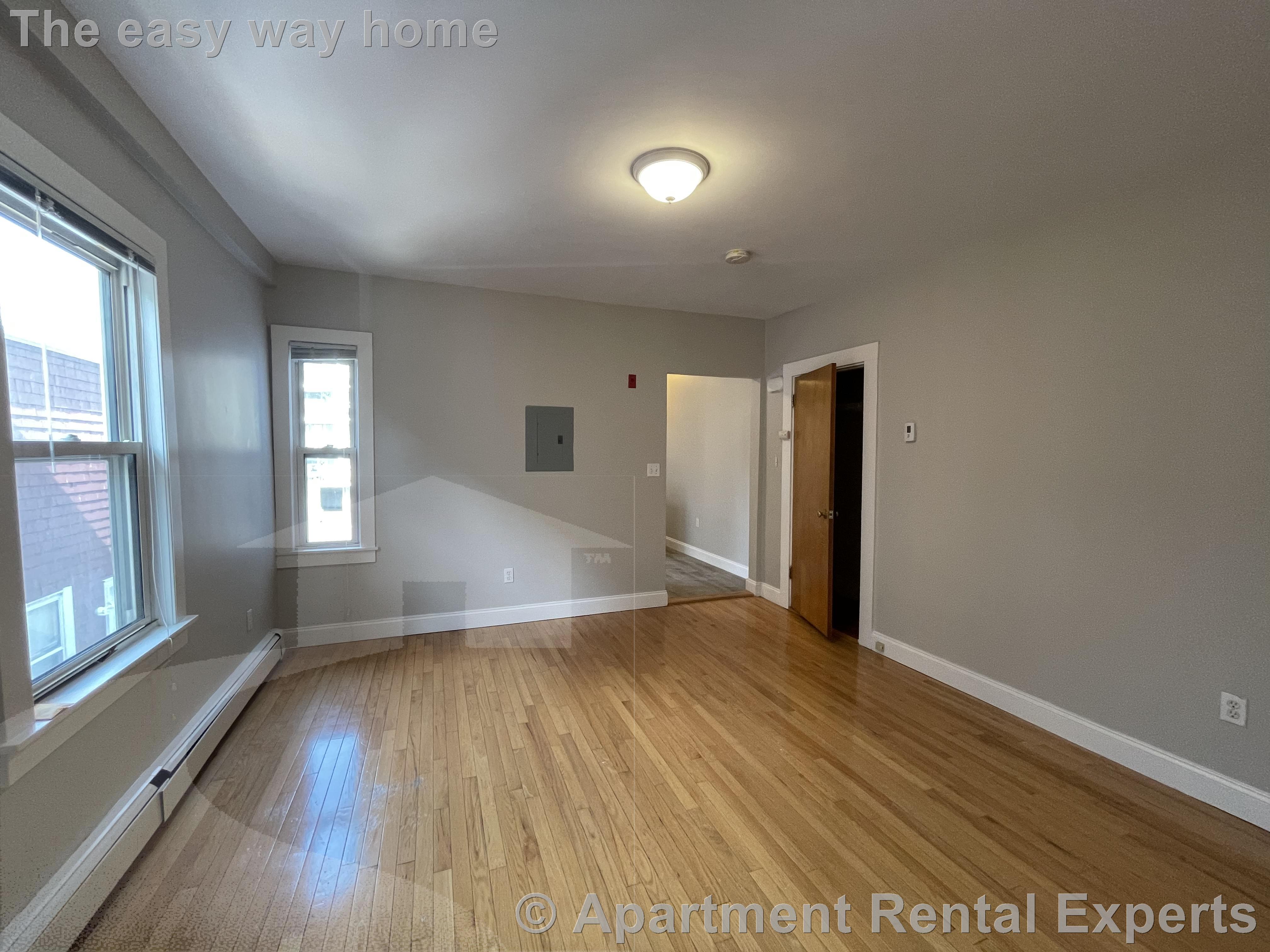 220 Banks St, Harvard Square