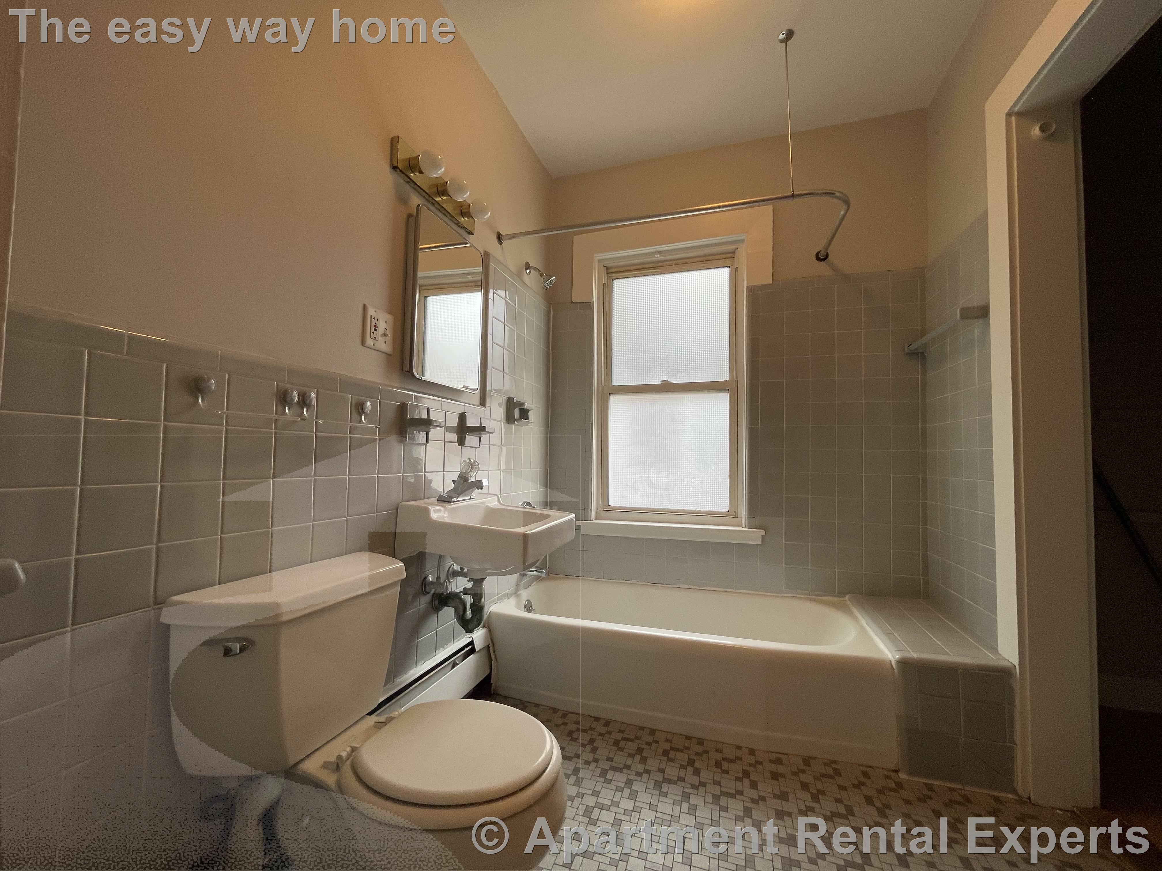 220 Banks St, Harvard Square