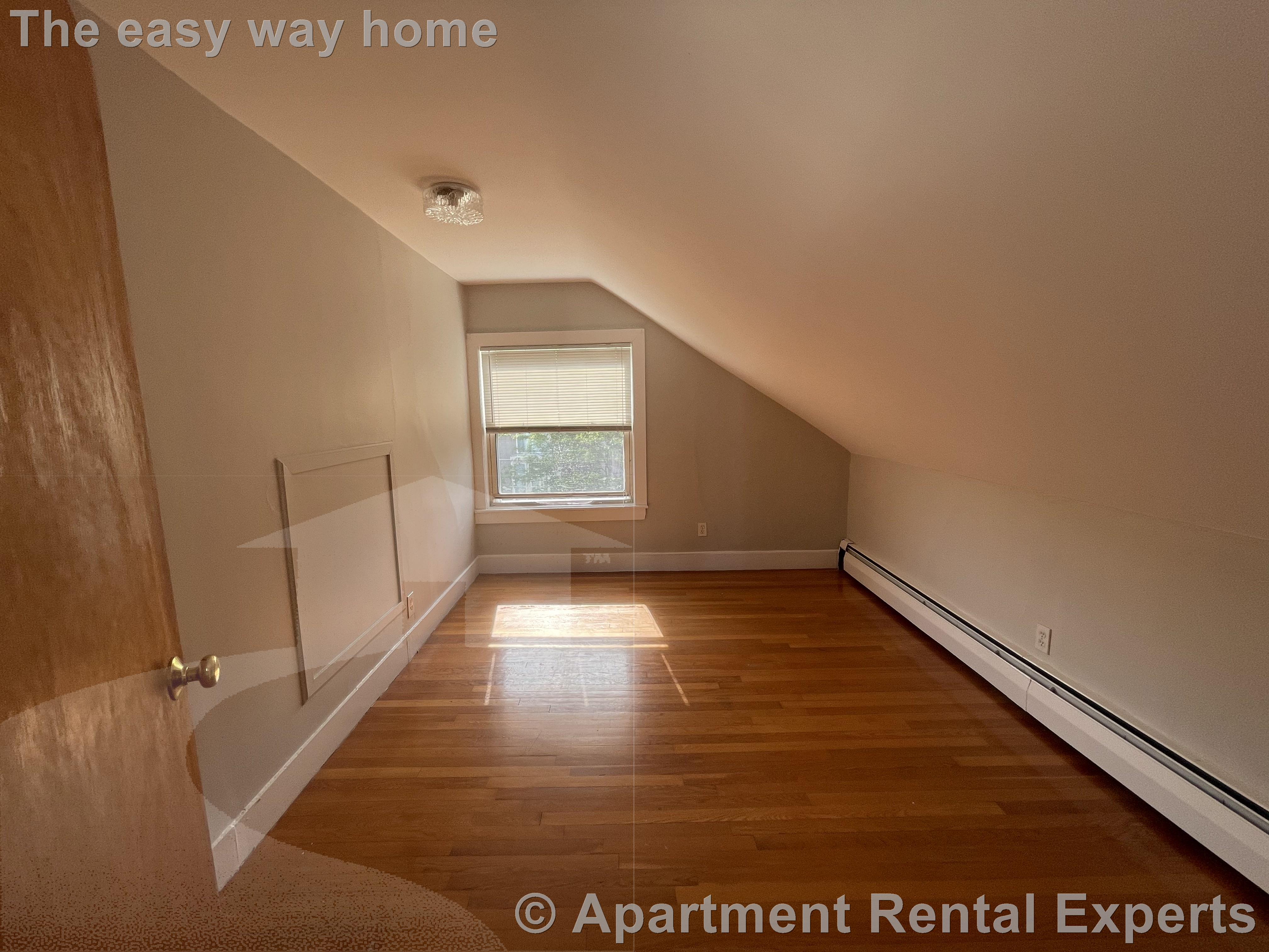 220 Banks St, Harvard Square