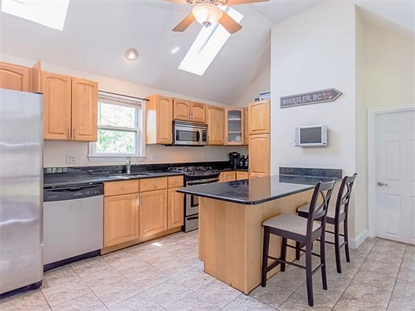 288 Bowen St, South Boston