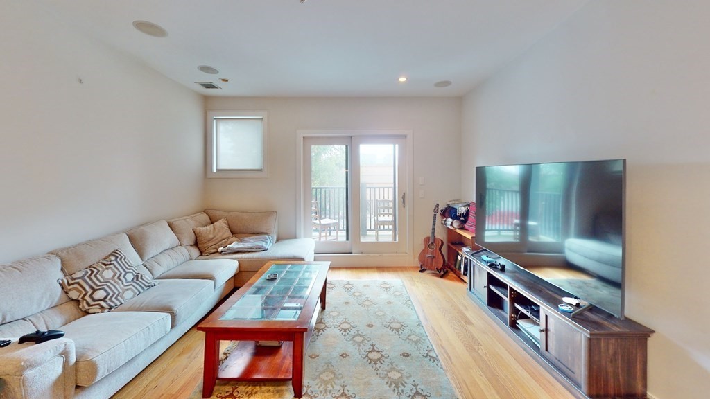 288 C St, South Boston