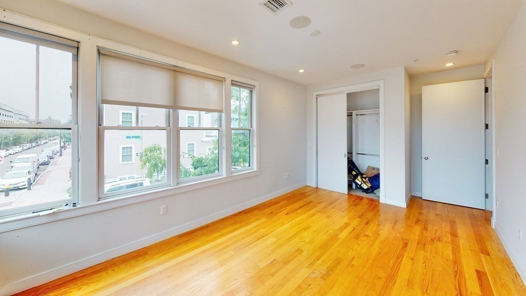 288 C St, South Boston