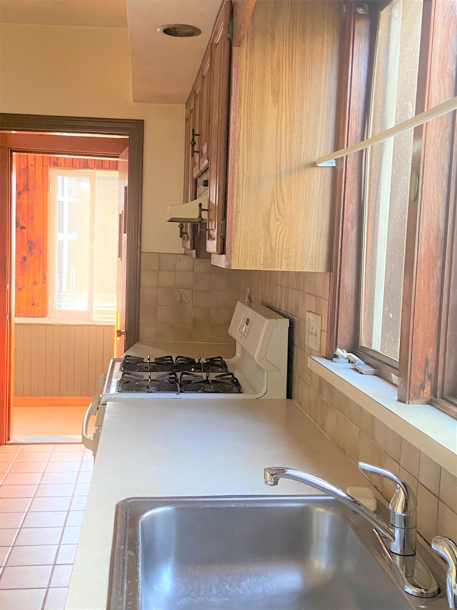 15 Clayton Ave, Medford