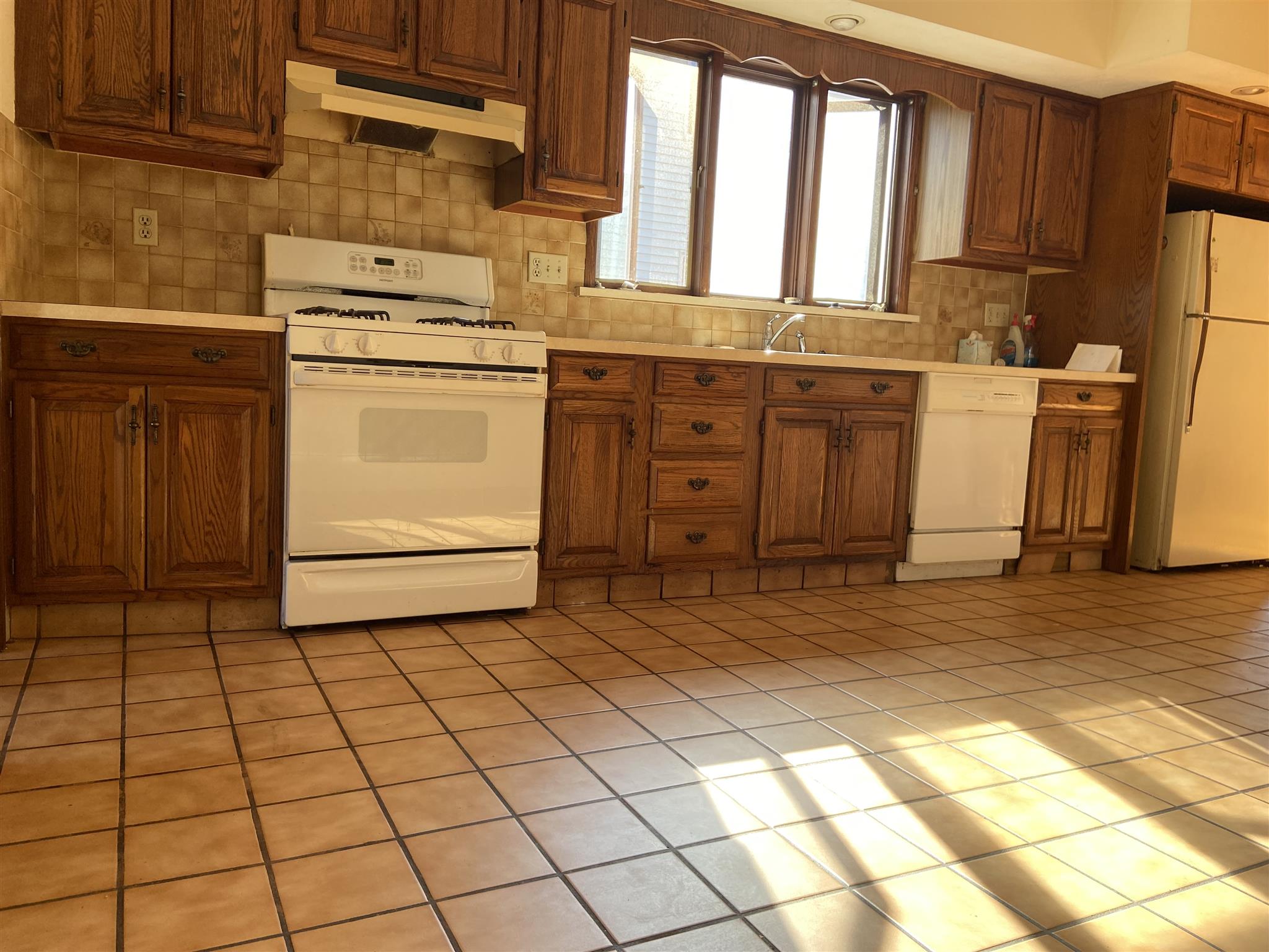 15 Clayton Ave, Medford