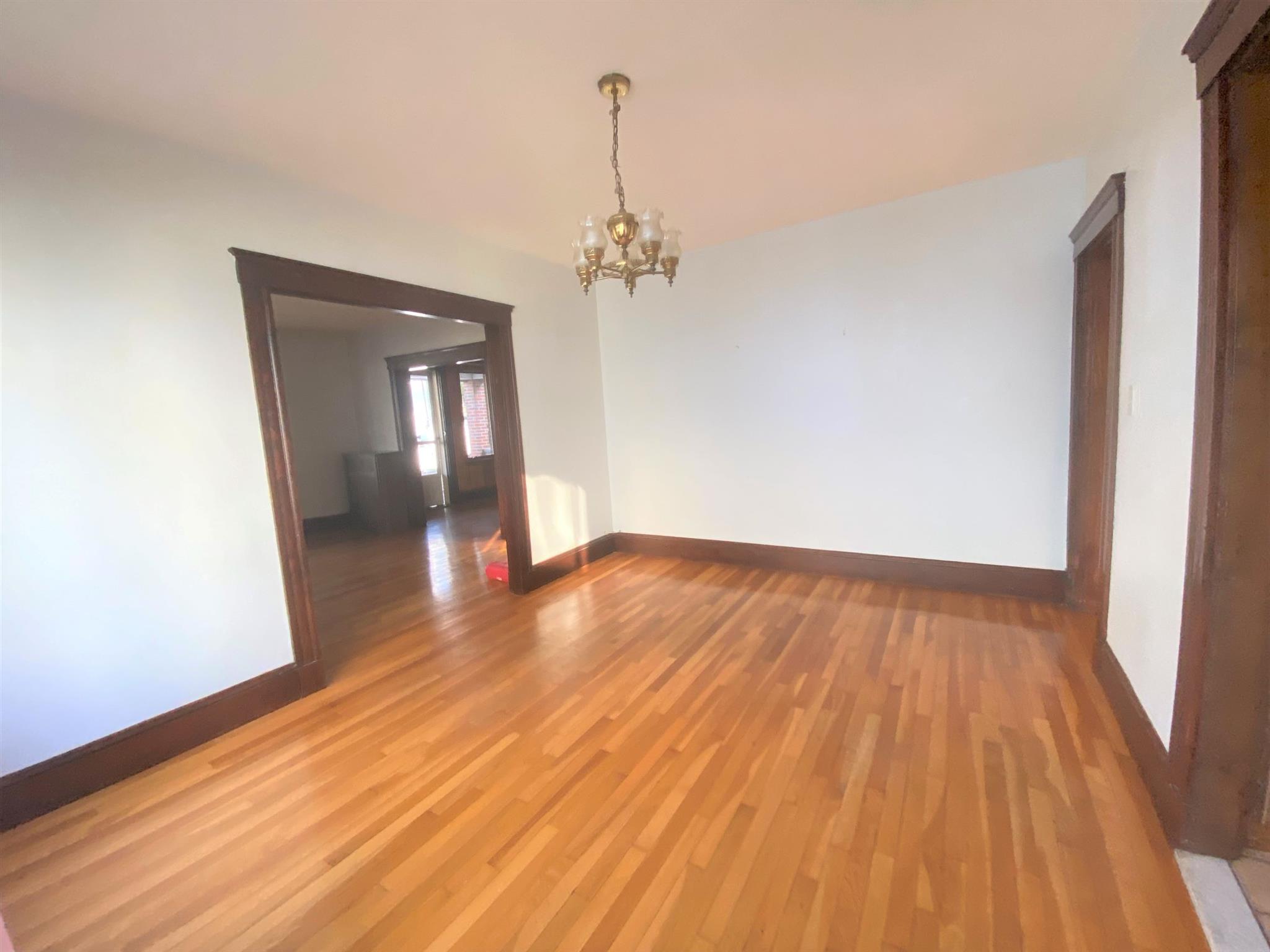 15 Clayton Ave, Medford