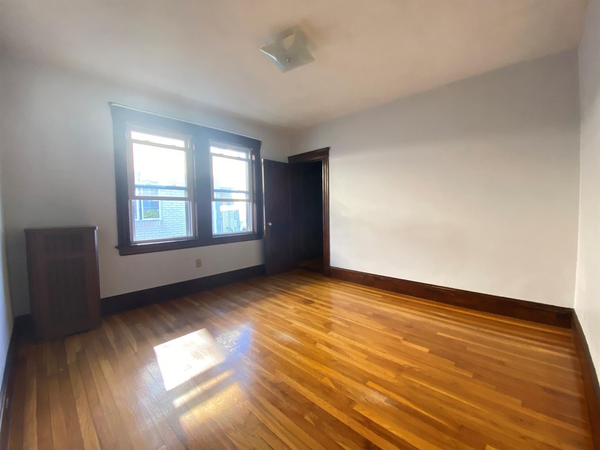 15 Clayton Ave, Medford