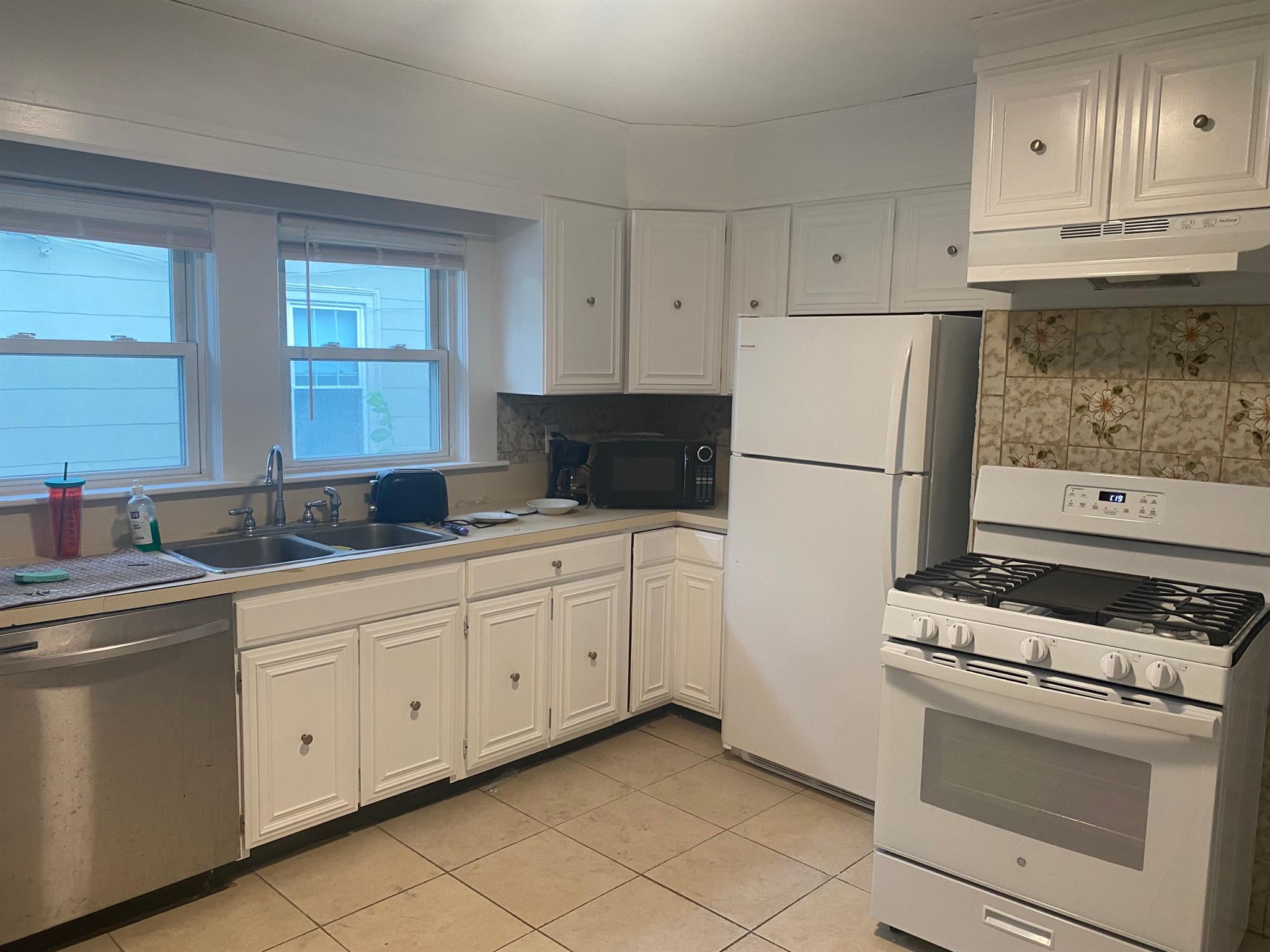 37 Aberdeen Ave, Huron Village