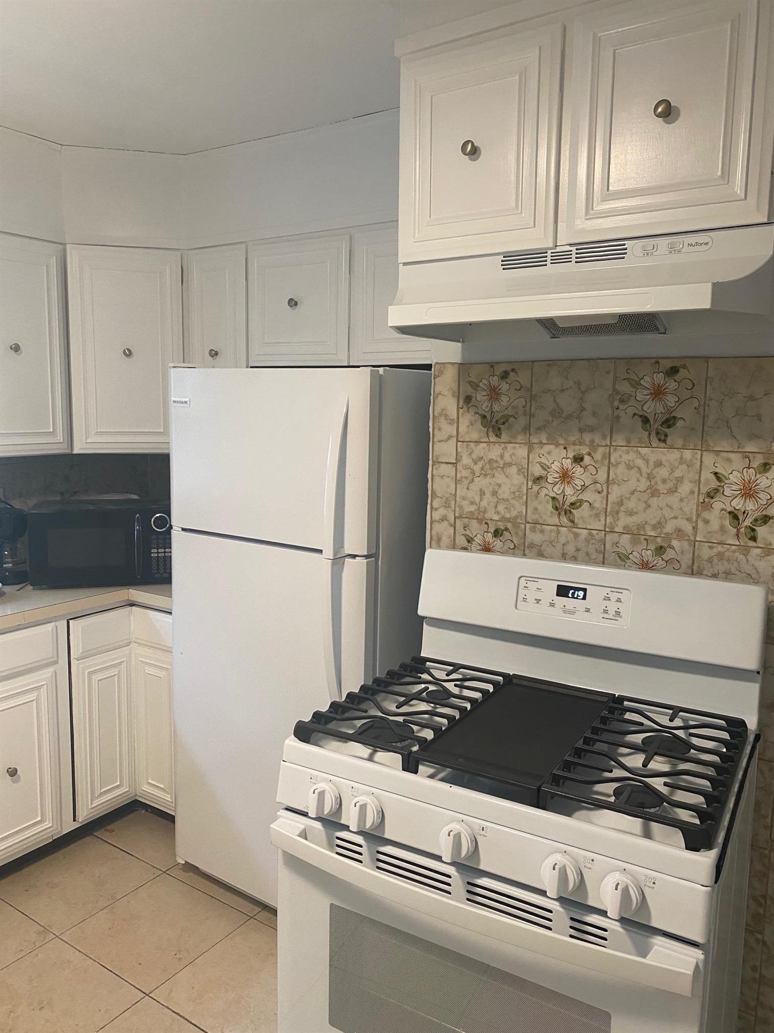 37 Aberdeen Ave, Huron Village