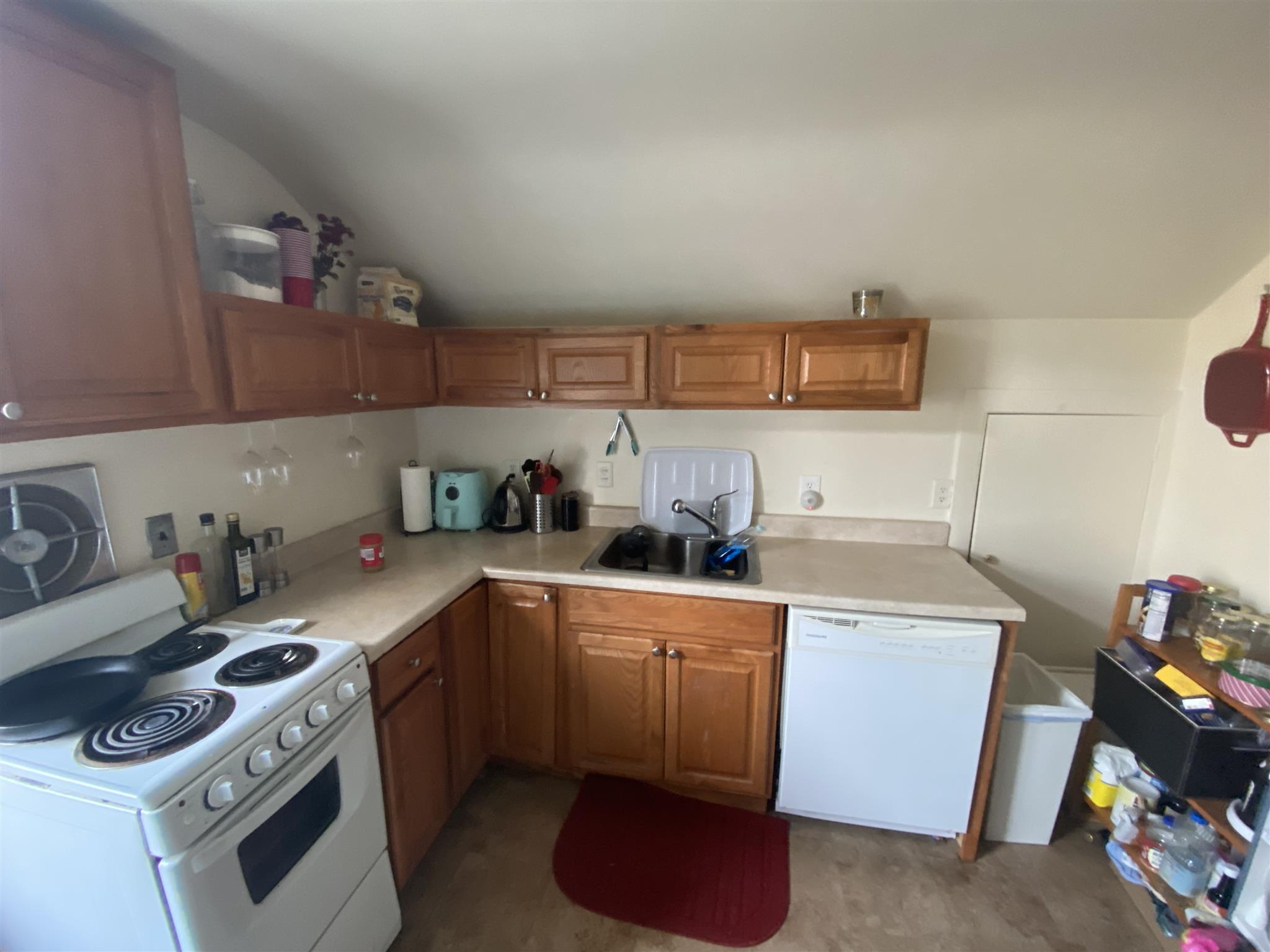 898 Massachusetts Ave, Central Square