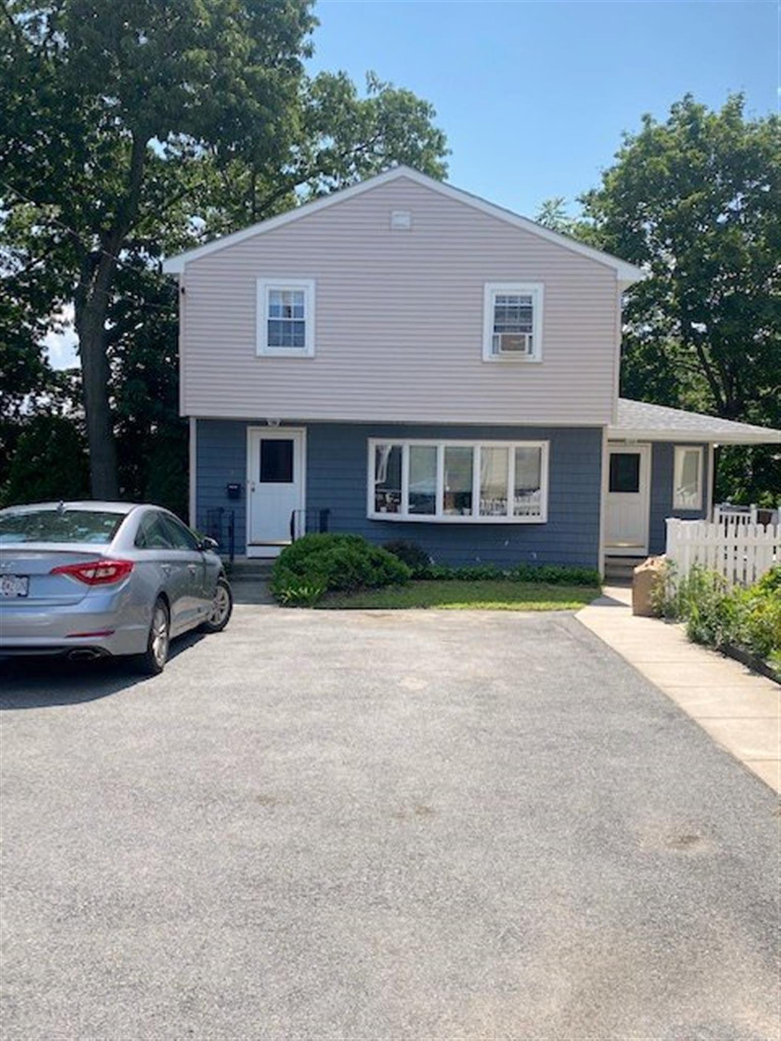 16 Summit Ave, Prospect Hill