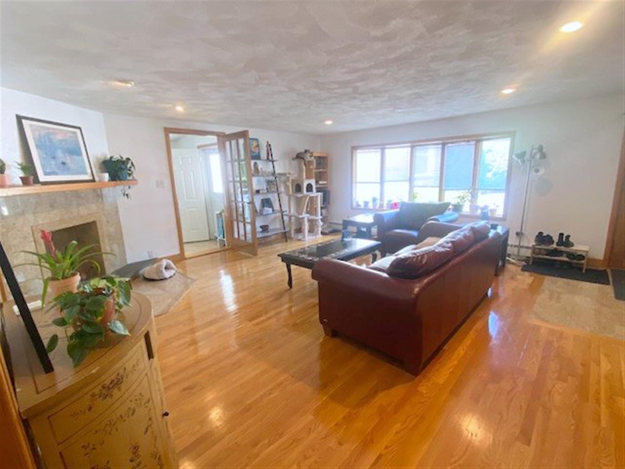 16 Summit Ave, Prospect Hill