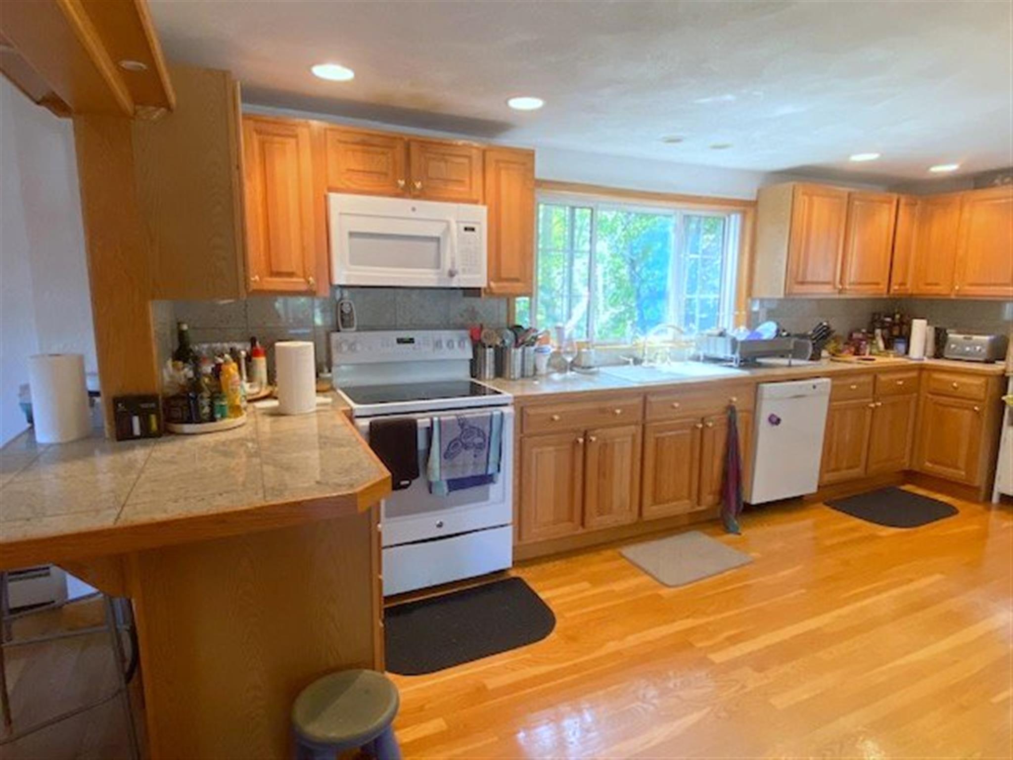 16 Summit Ave, Prospect Hill