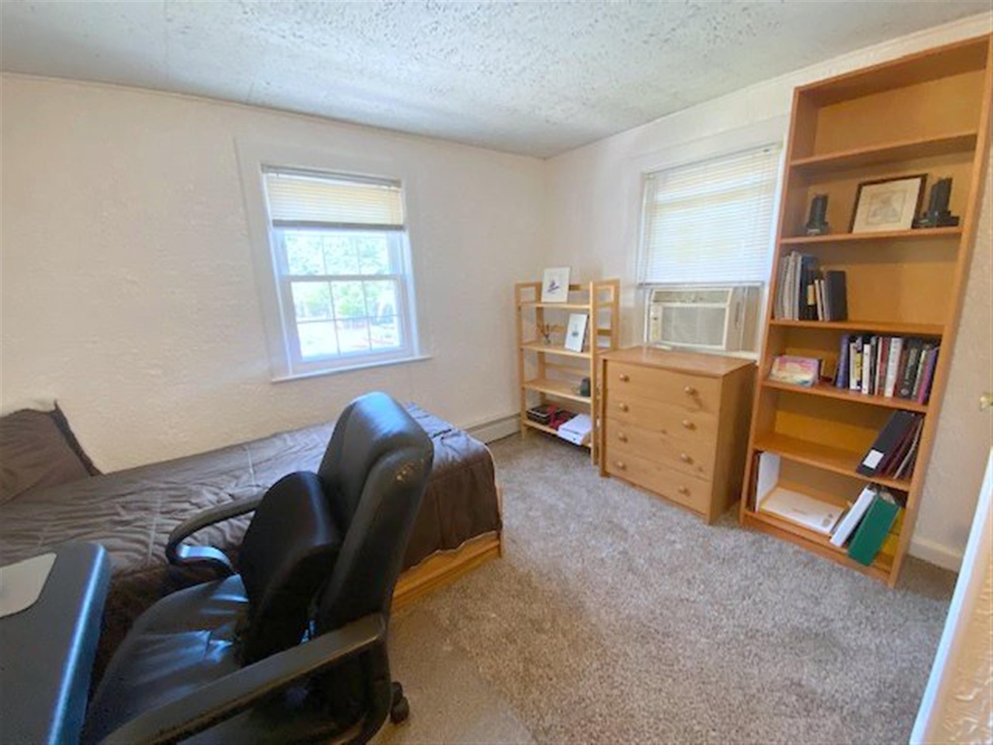 16 Summit Ave, Prospect Hill