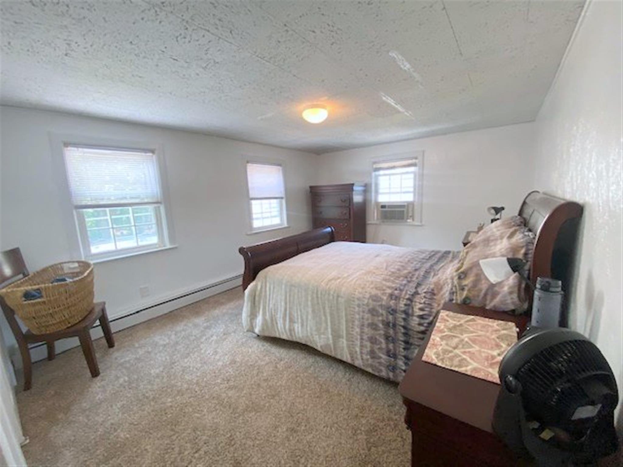 16 Summit Ave, Prospect Hill