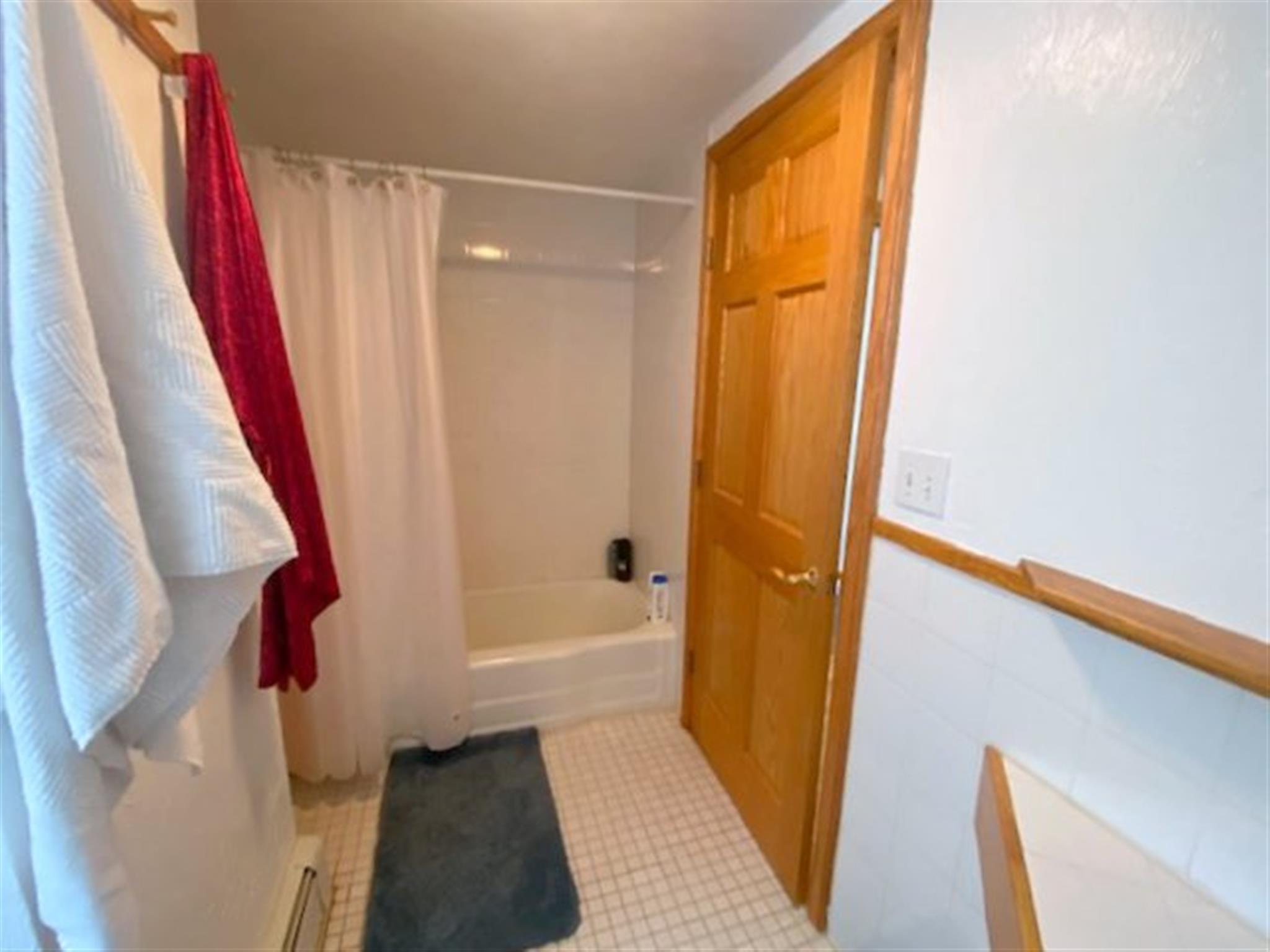 16 Summit Ave, Prospect Hill