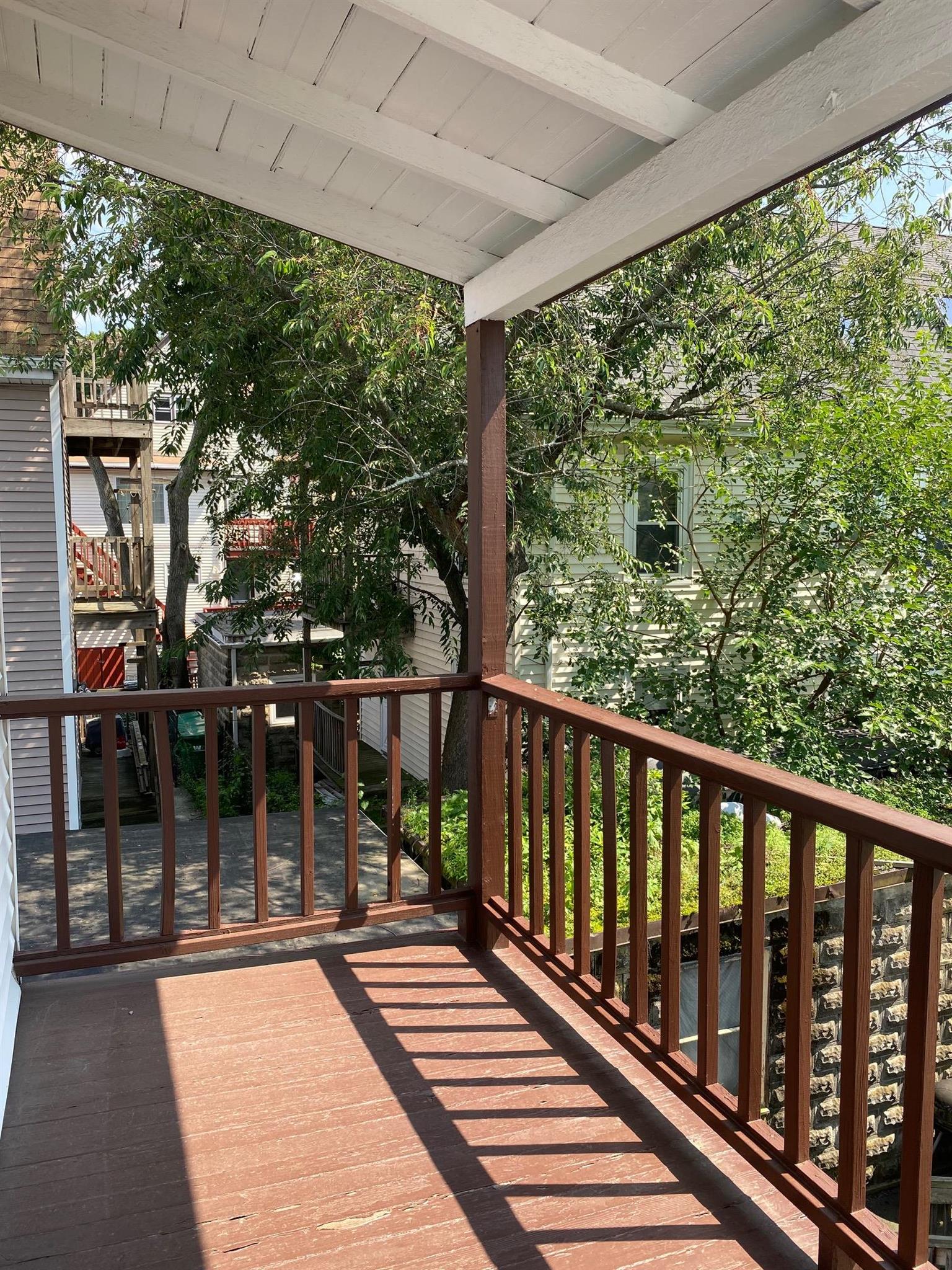 96 Capen St, Medford