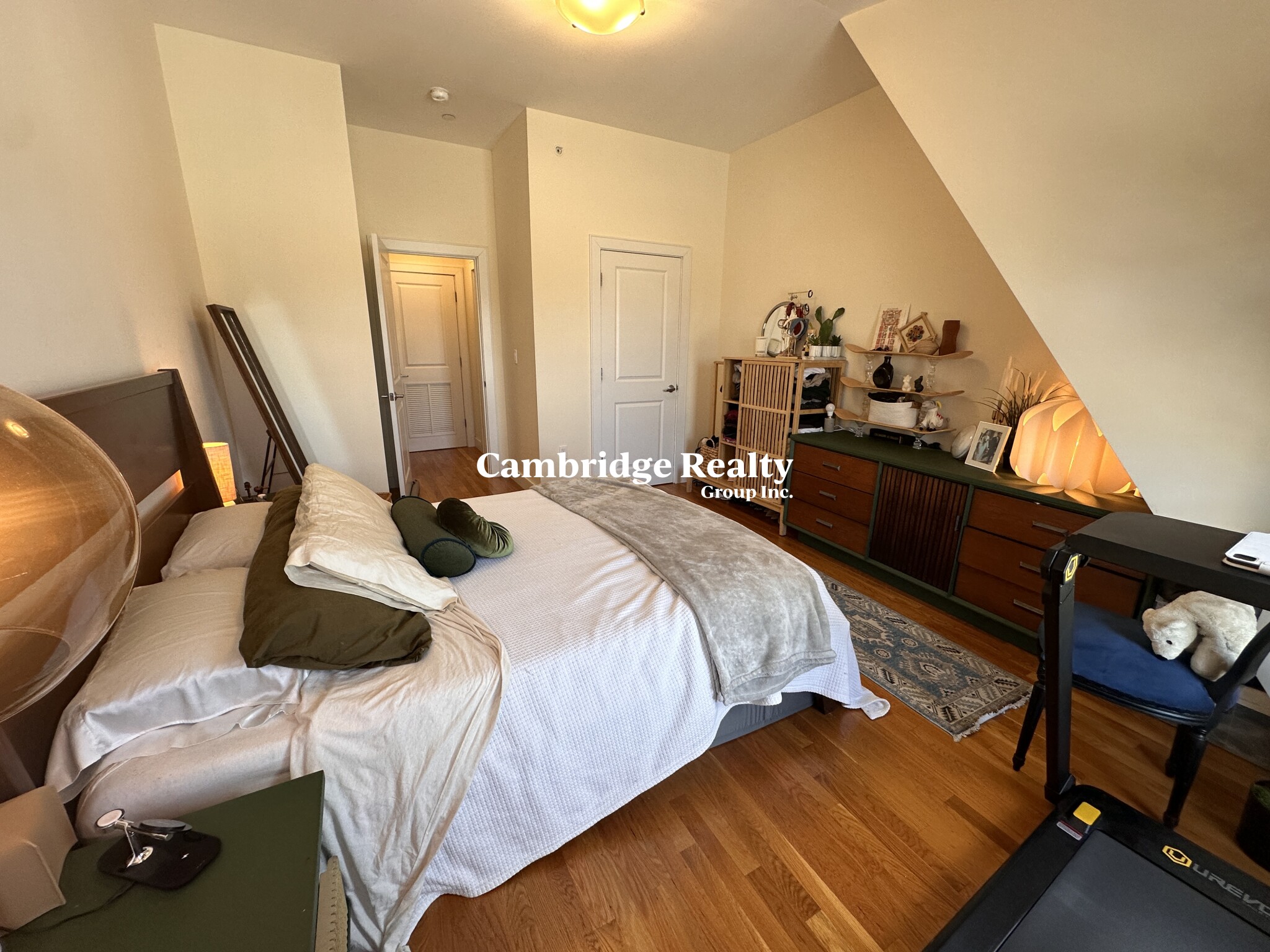 379 Somerville Ave, Prospect Hill